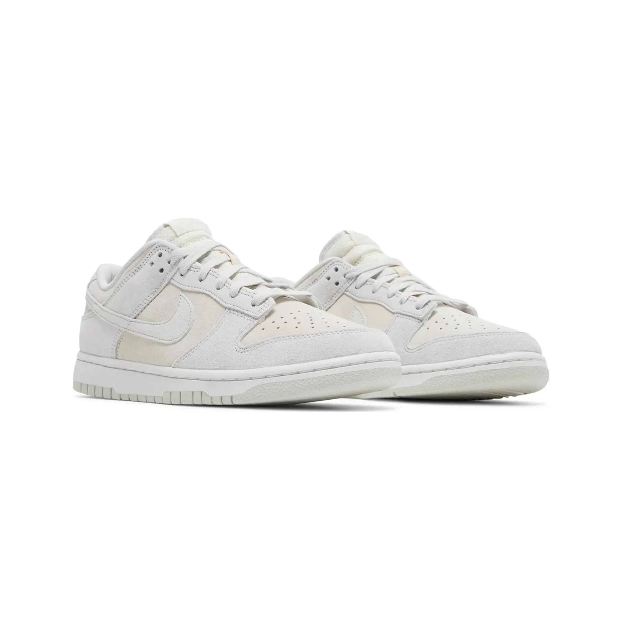 clean design Traction lugs Nike Dunk Low Premium 'Vast Grey' (2022)