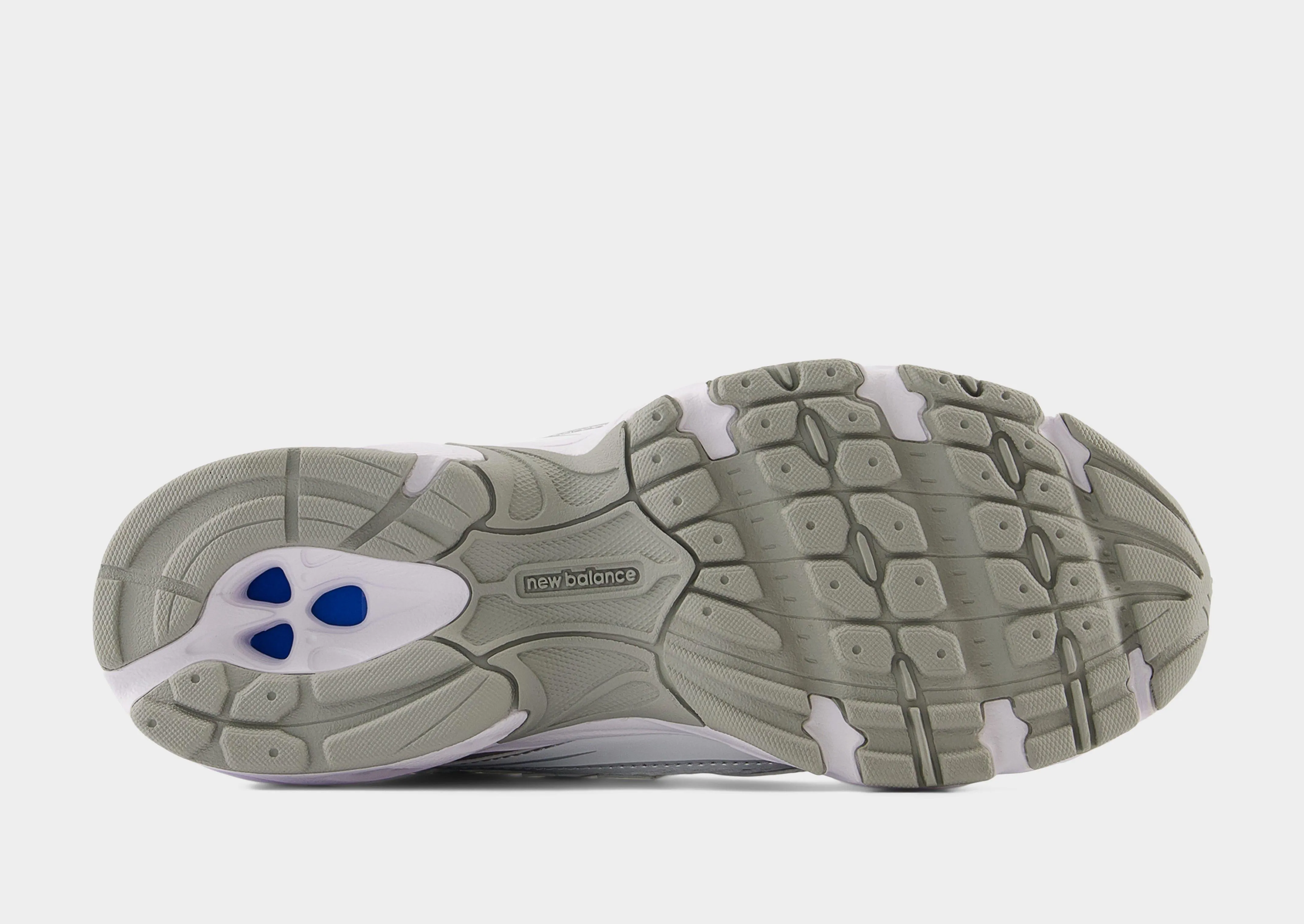 740 running during the day shoes
