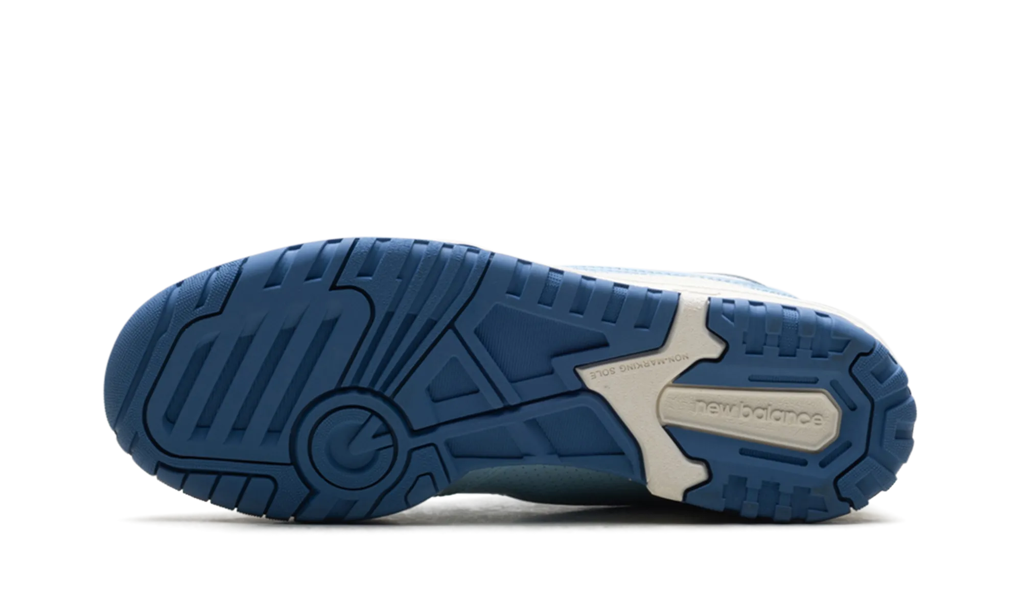 running with a carbon fiber plate adjustable - straps shoes 550 "Patent - White / Powder Blue"