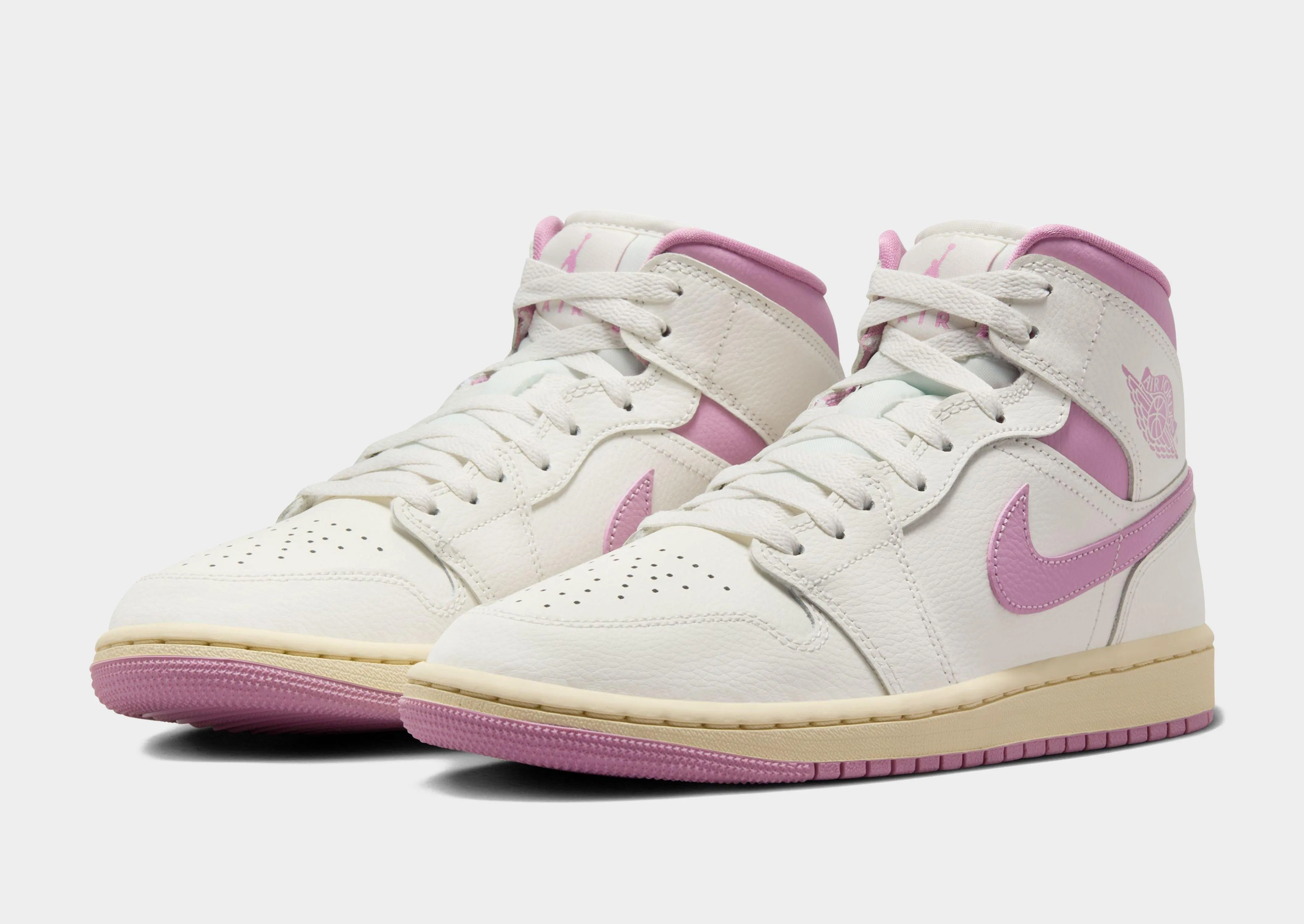 Air 1 Mid Women's Freedom Move
