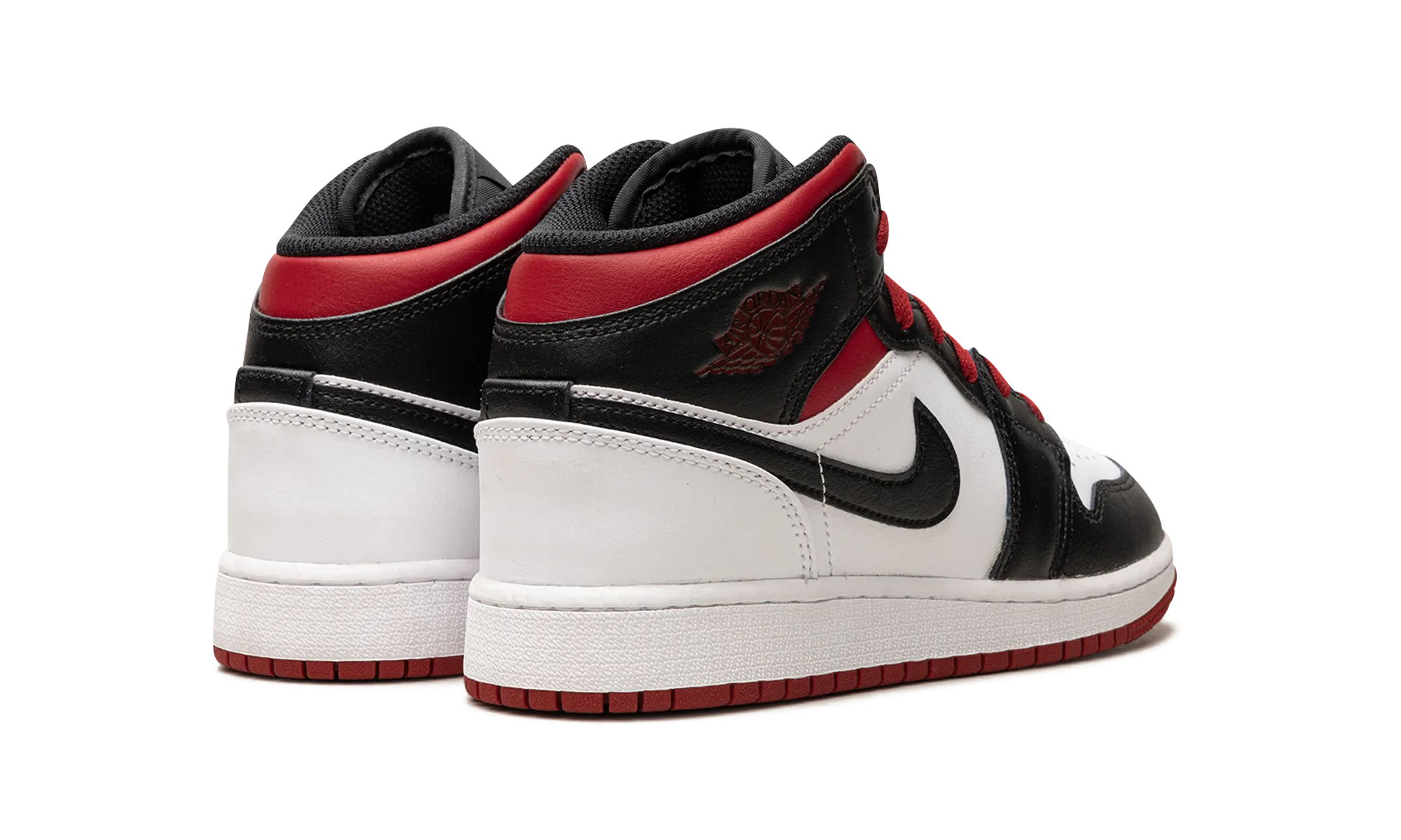Air Jordan 1 Mid GS "Gym Red Black Toe" Multi Outfit ReflectiveDetails