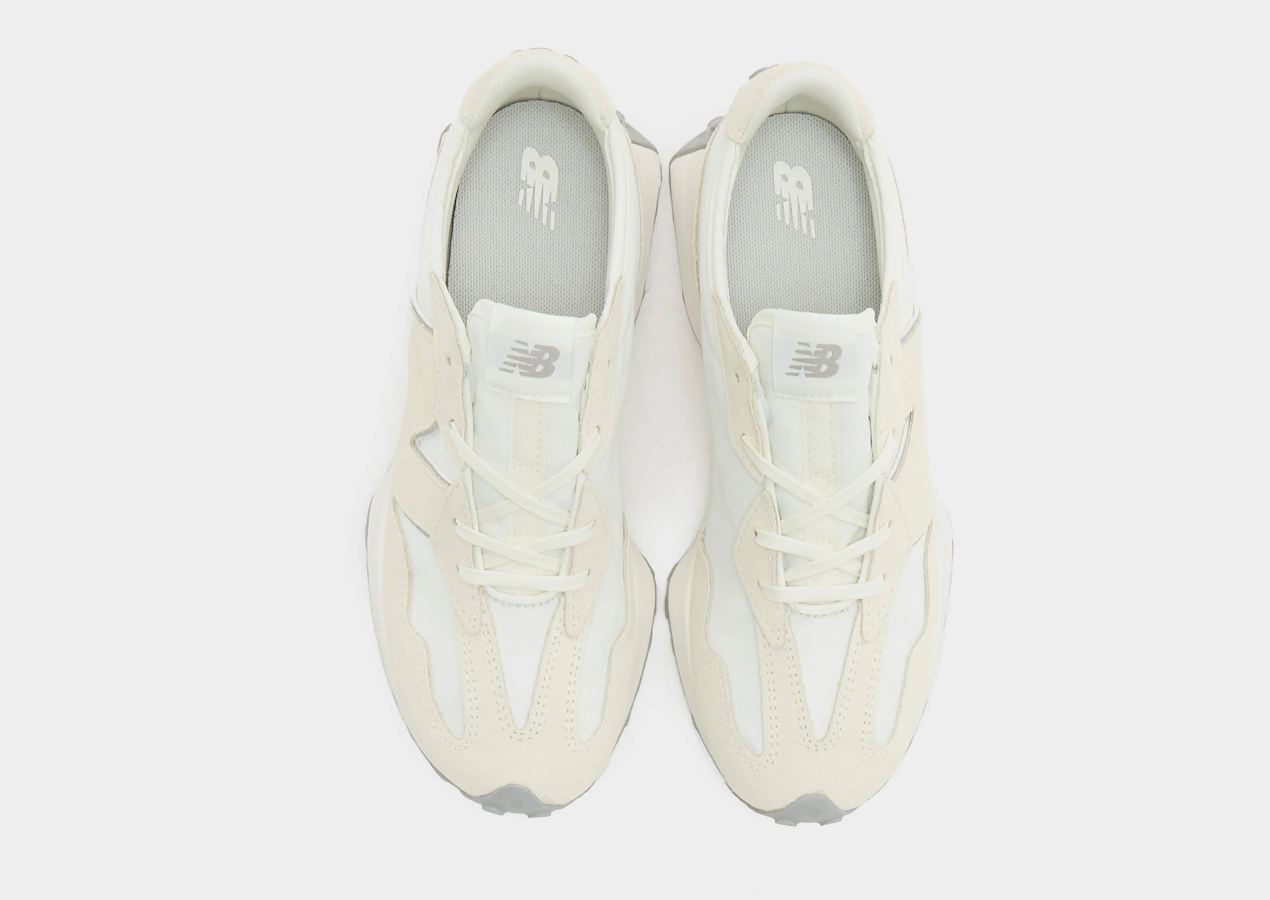 327 Junior's stretchable shoes Comfortable Responsive Midsole