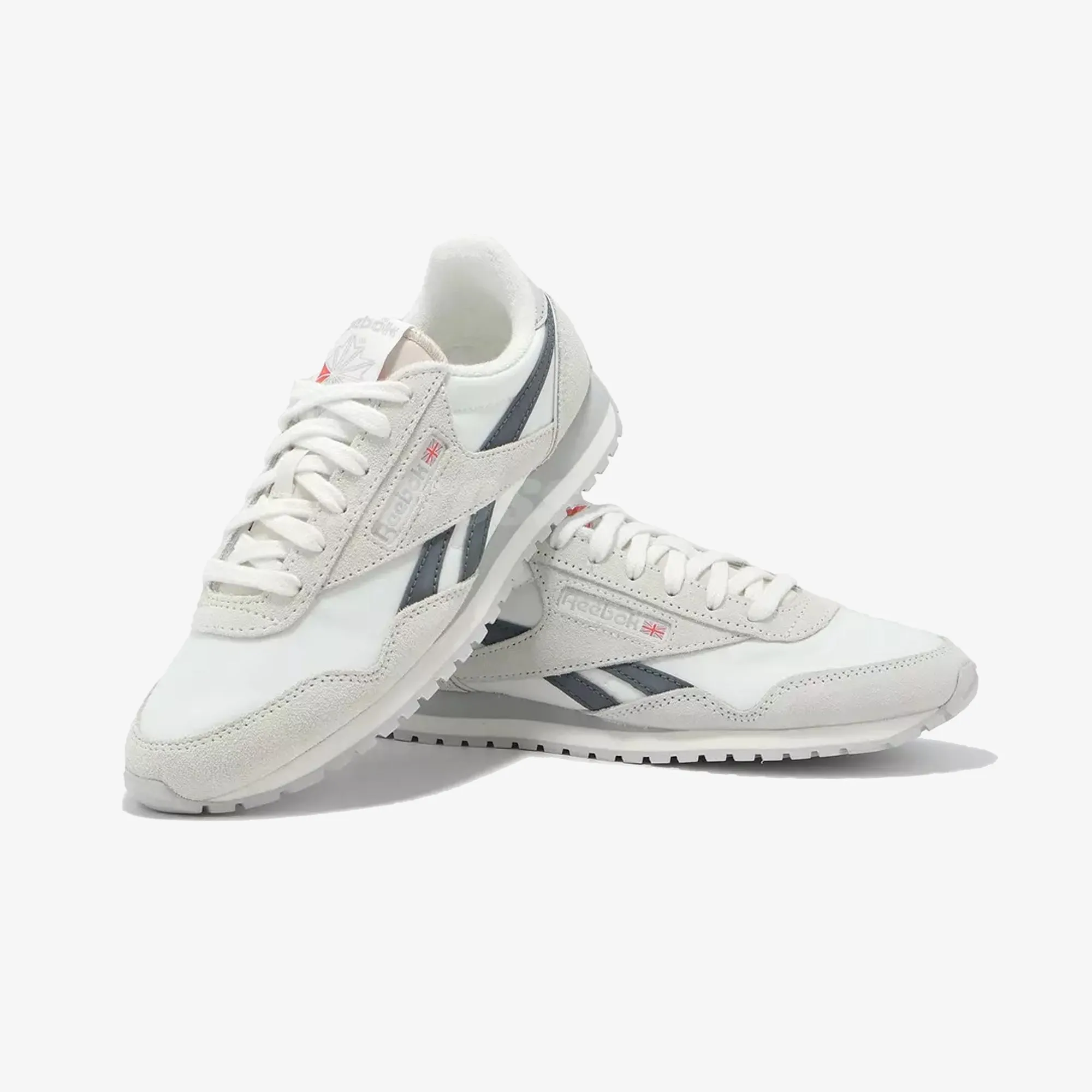 Reebok | CLASSIC AZ { WHITE Active Day
