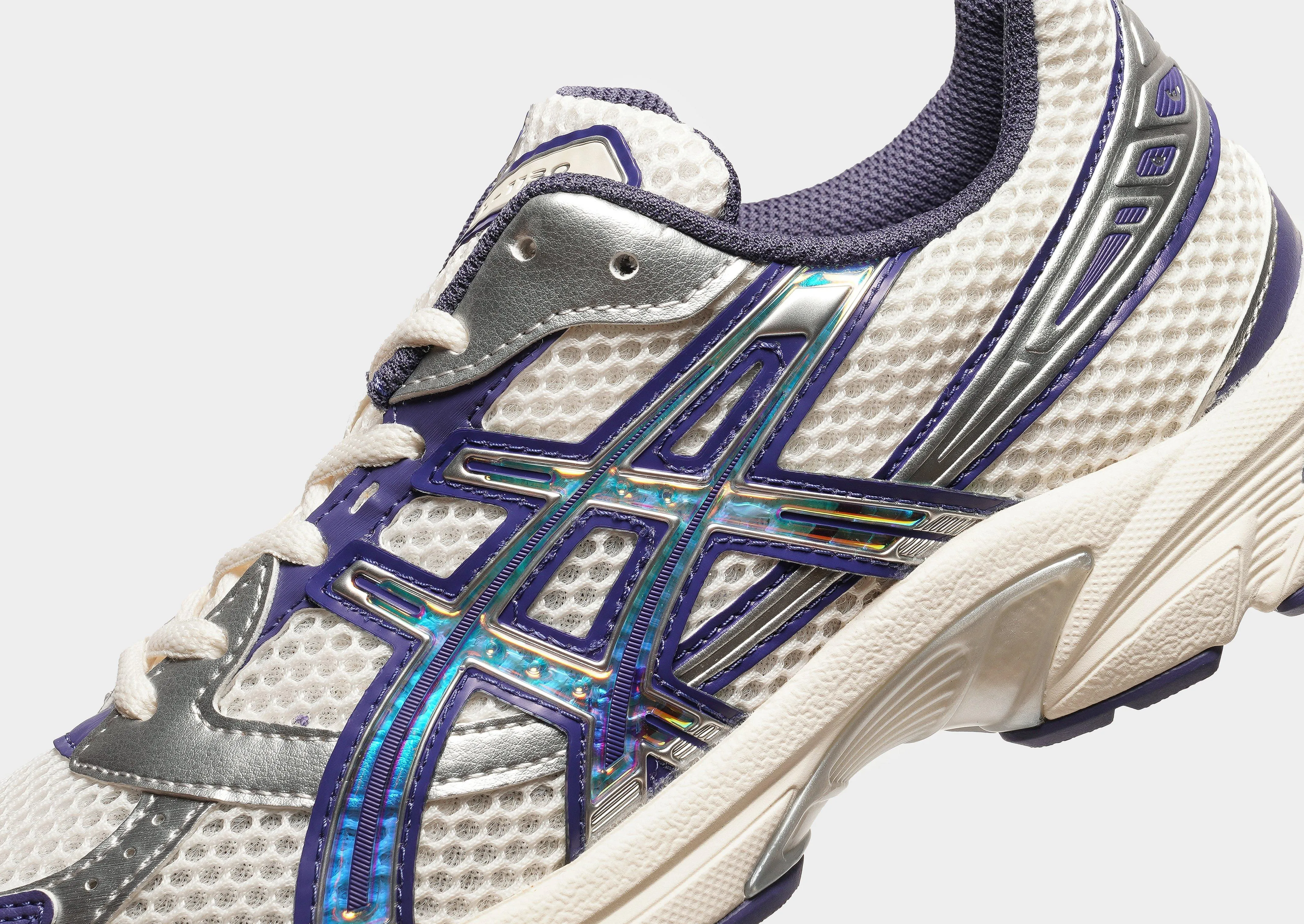 Fashion-forward comfort GEL-1130 Women's
