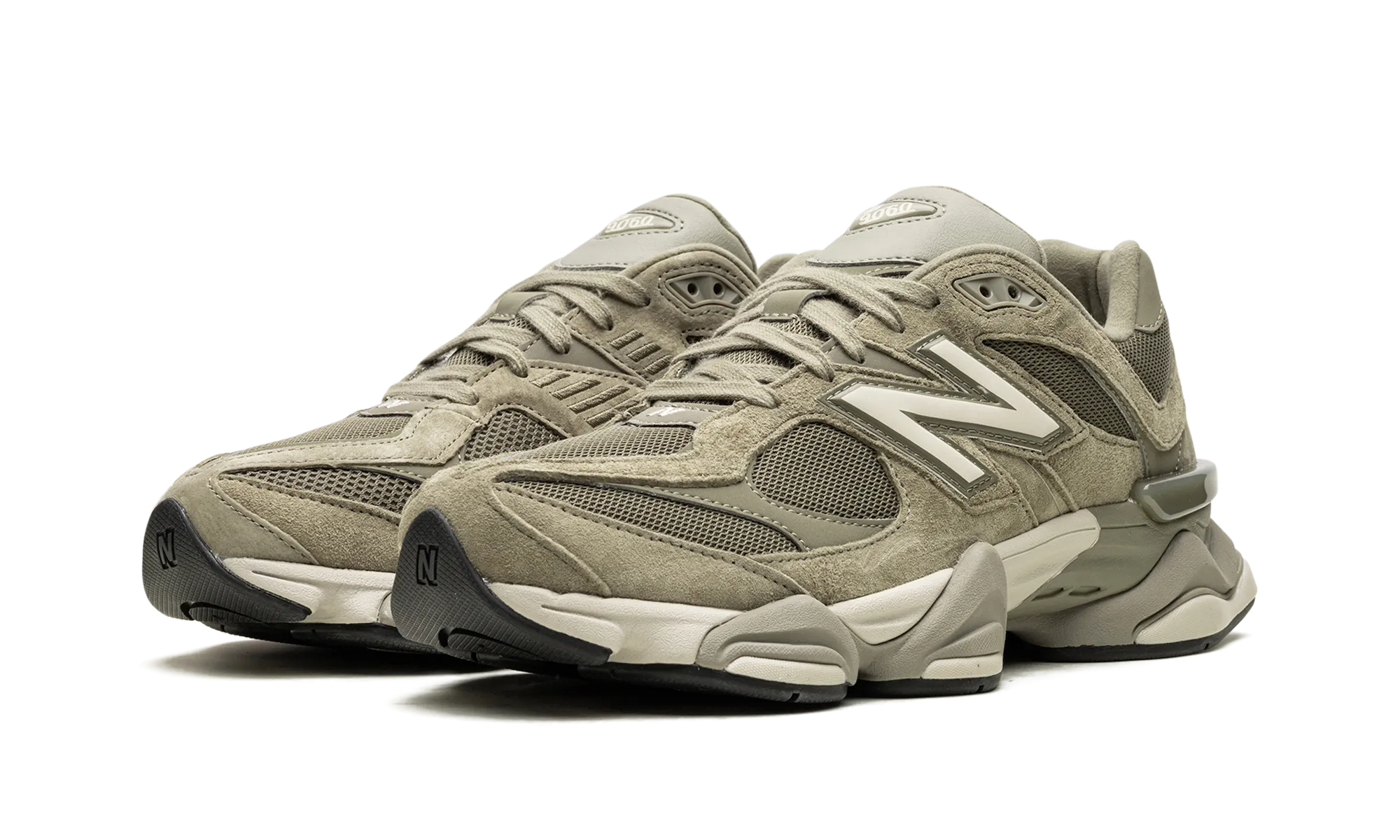 9060 "Covert Green" glossy - finish - design shoes