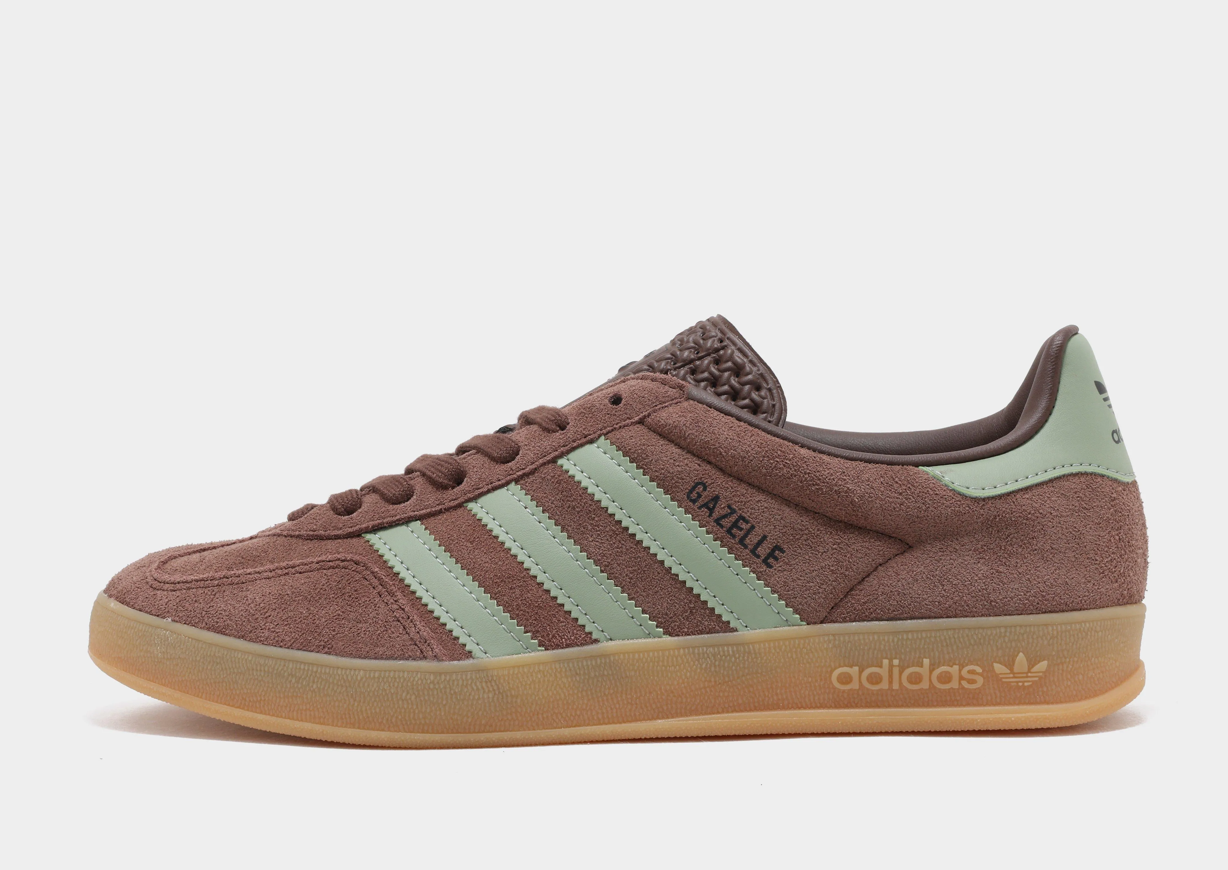 Neutral Walk Tactile Responsiveness Gazelle Indoor