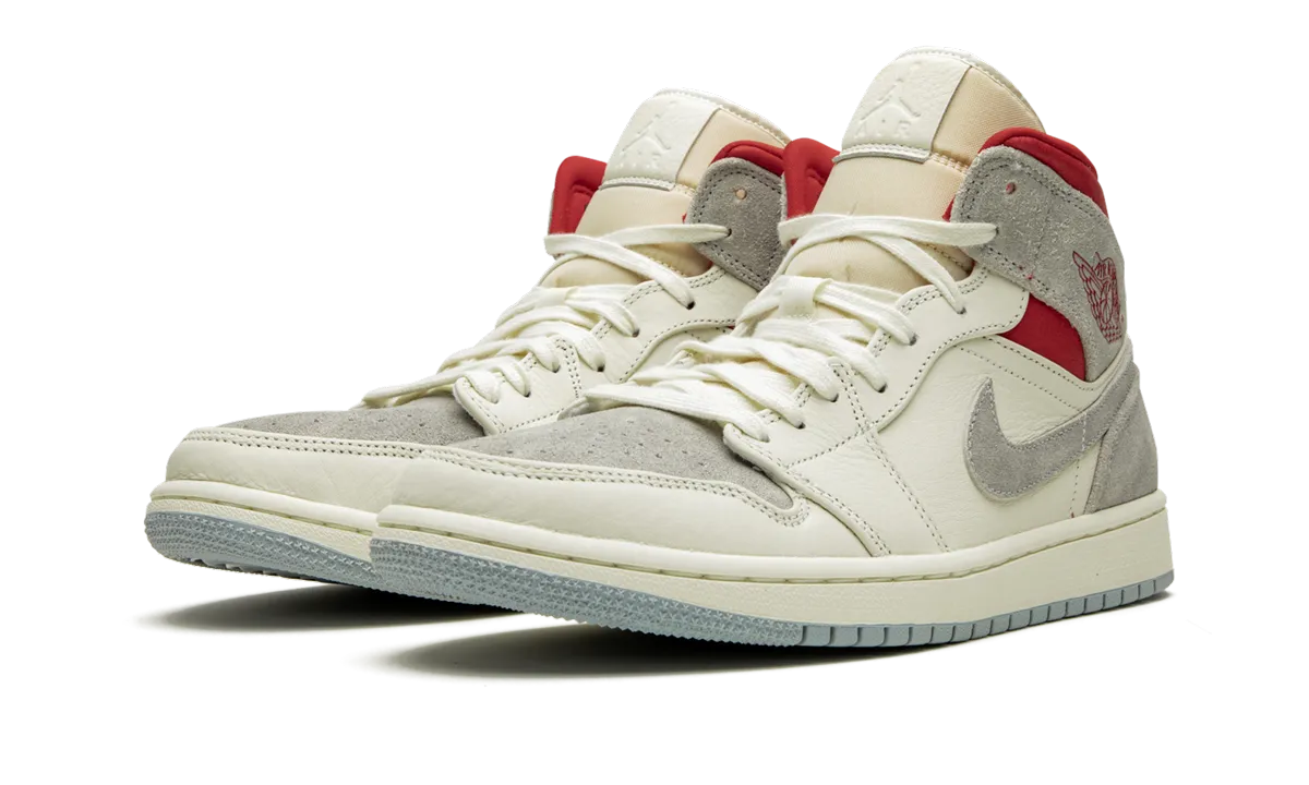 Air Jordan 1 Mid PRM "Sneakersnstuff 20th anniversary" Lateral Stability Guide Rubber Traction Pattern