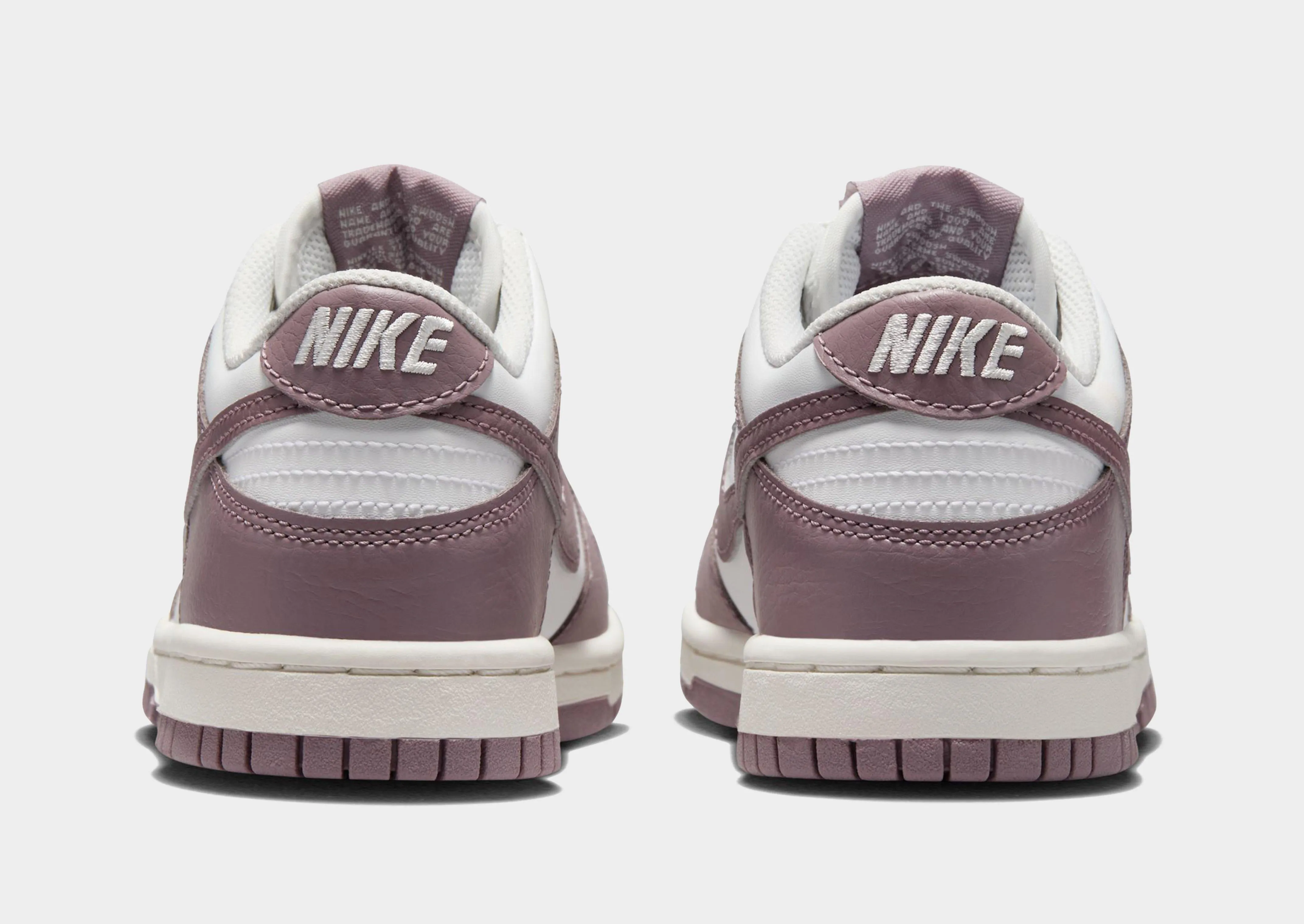 Dunk Low Junior's Busy Walk