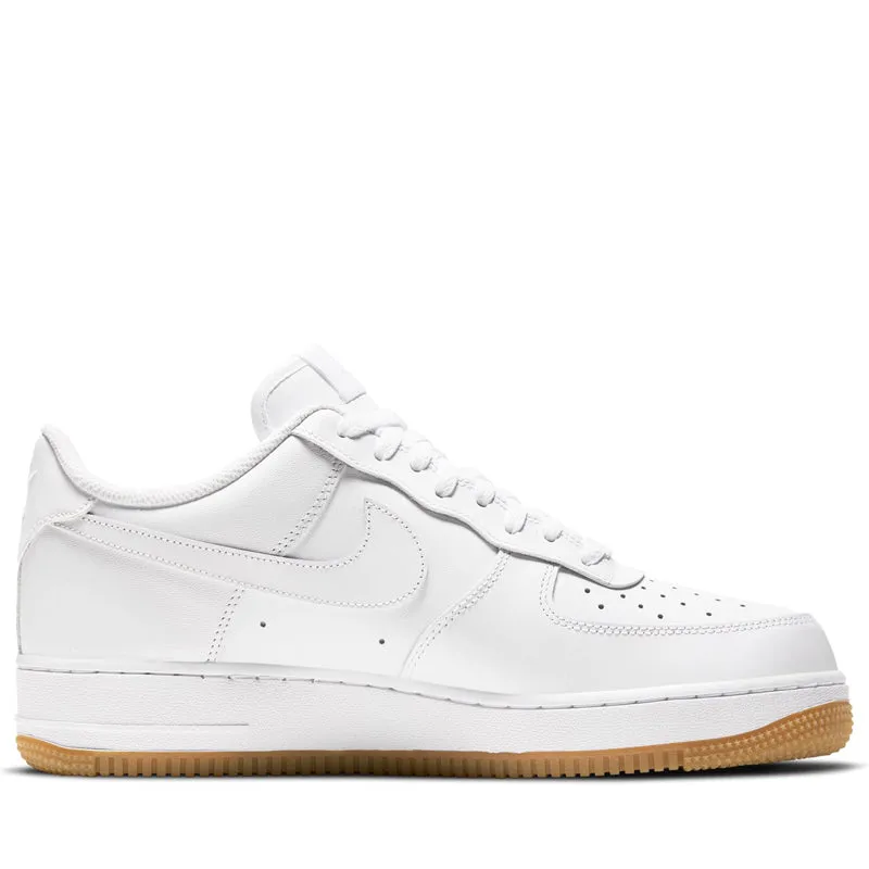 Nike Air Force 1 '07 - White/Gum Light Brown Basic Fit Travel Essential
