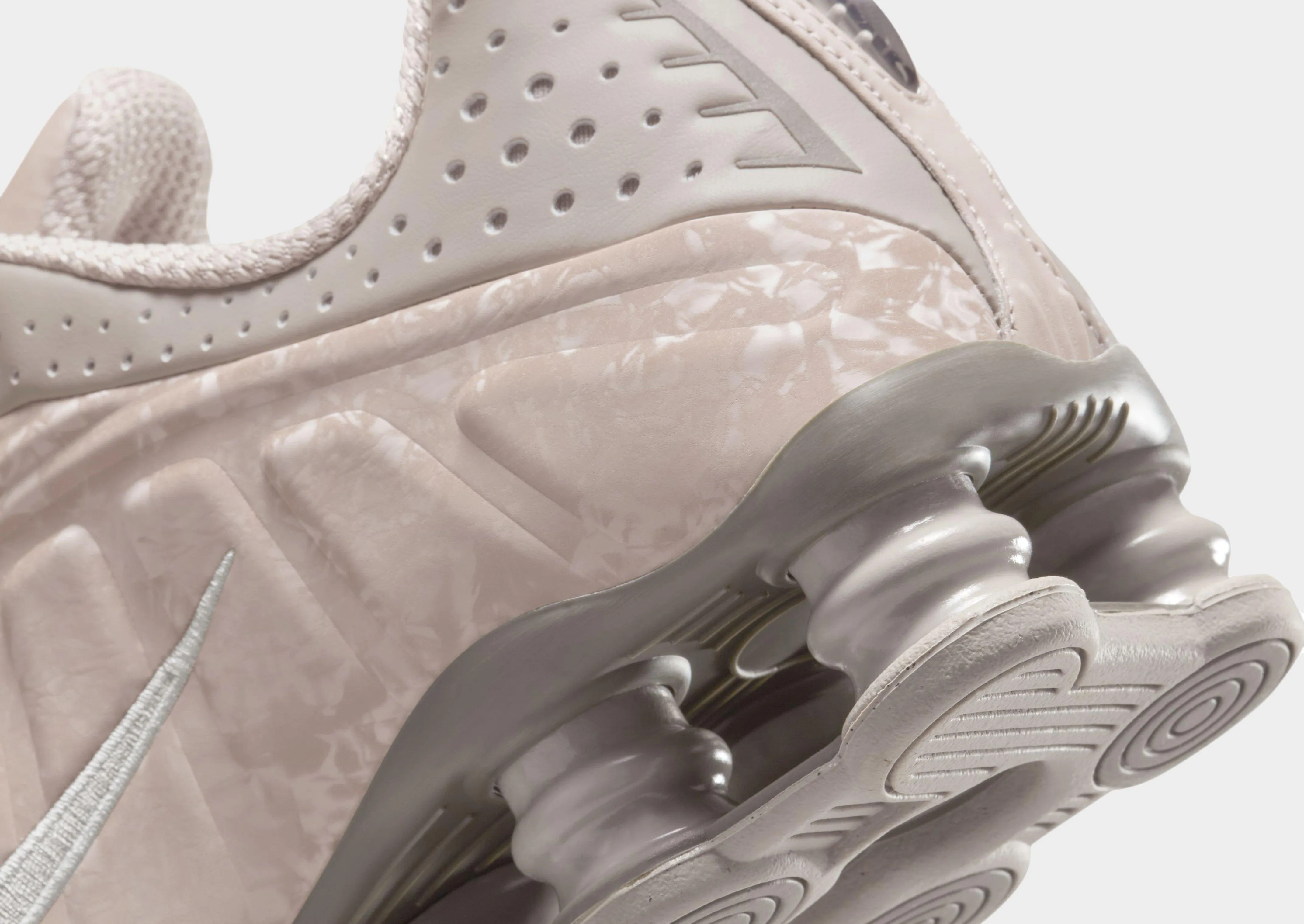 wide - width shoe option Shox R4 Women's