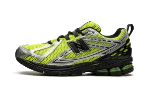 1906R "Volt / Black" premium - running running in dry weather shoes