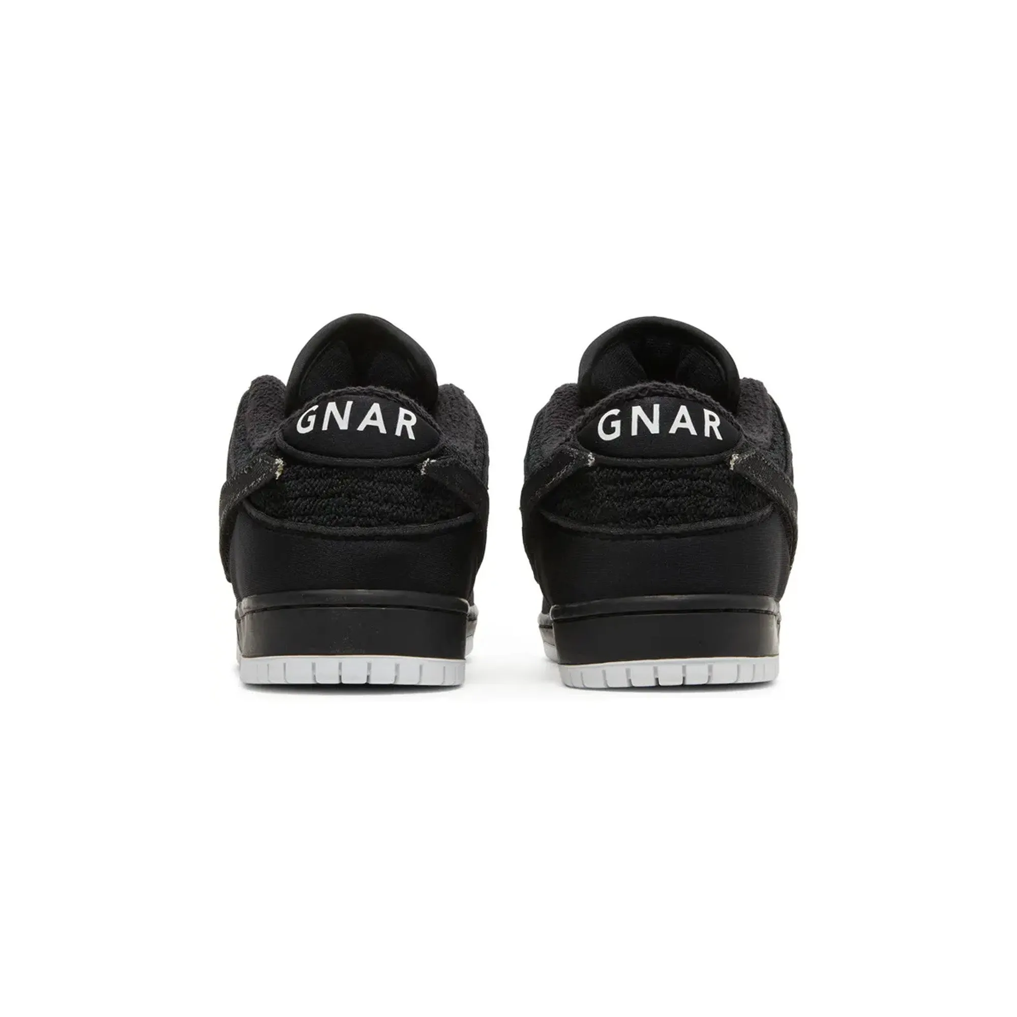 Nike SB Dunk Low x Gnarhunters 'Black' (2022) Sports-Friendly