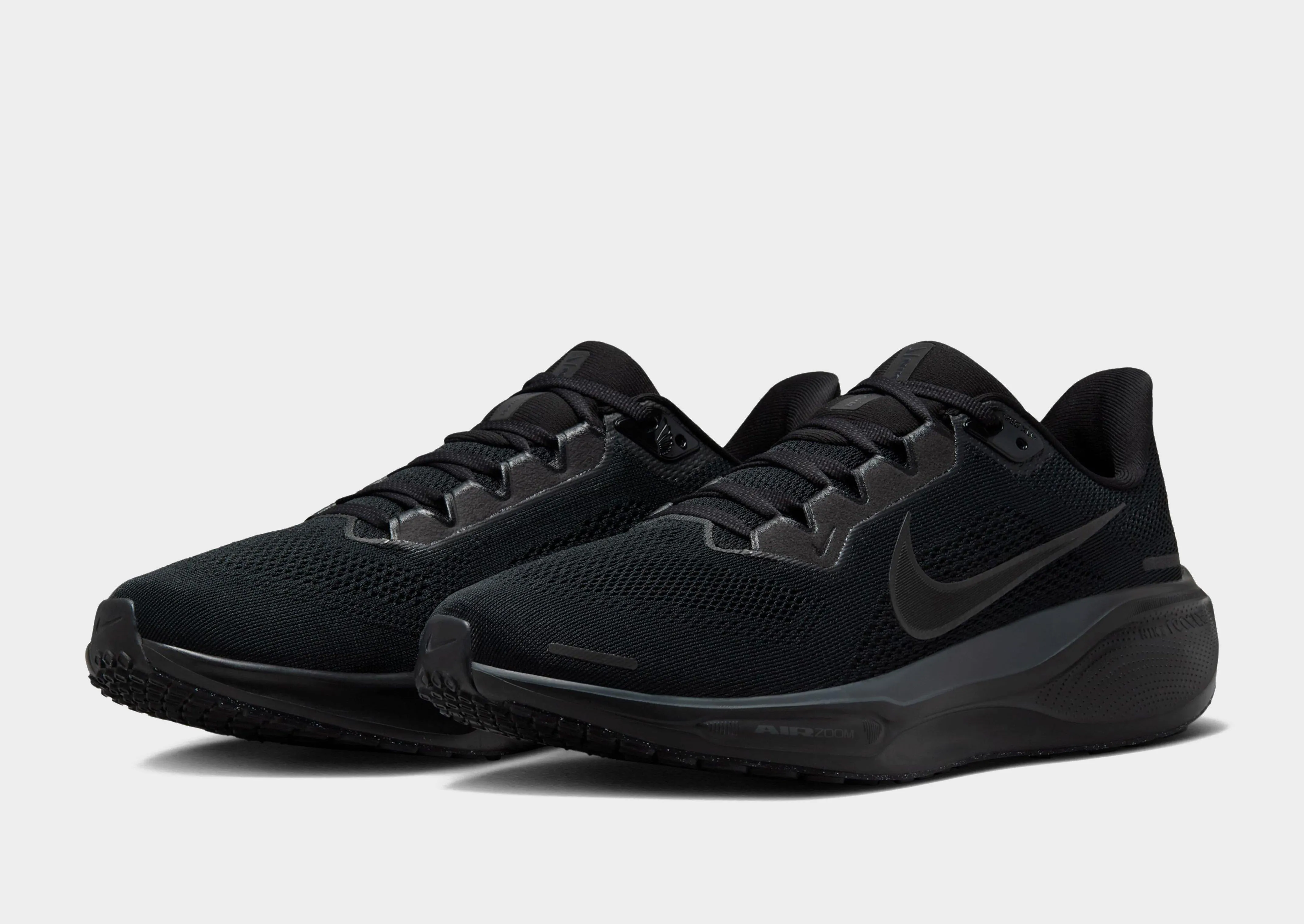 Pegasus 41 Long Wear Comfort fall running shoe environment
