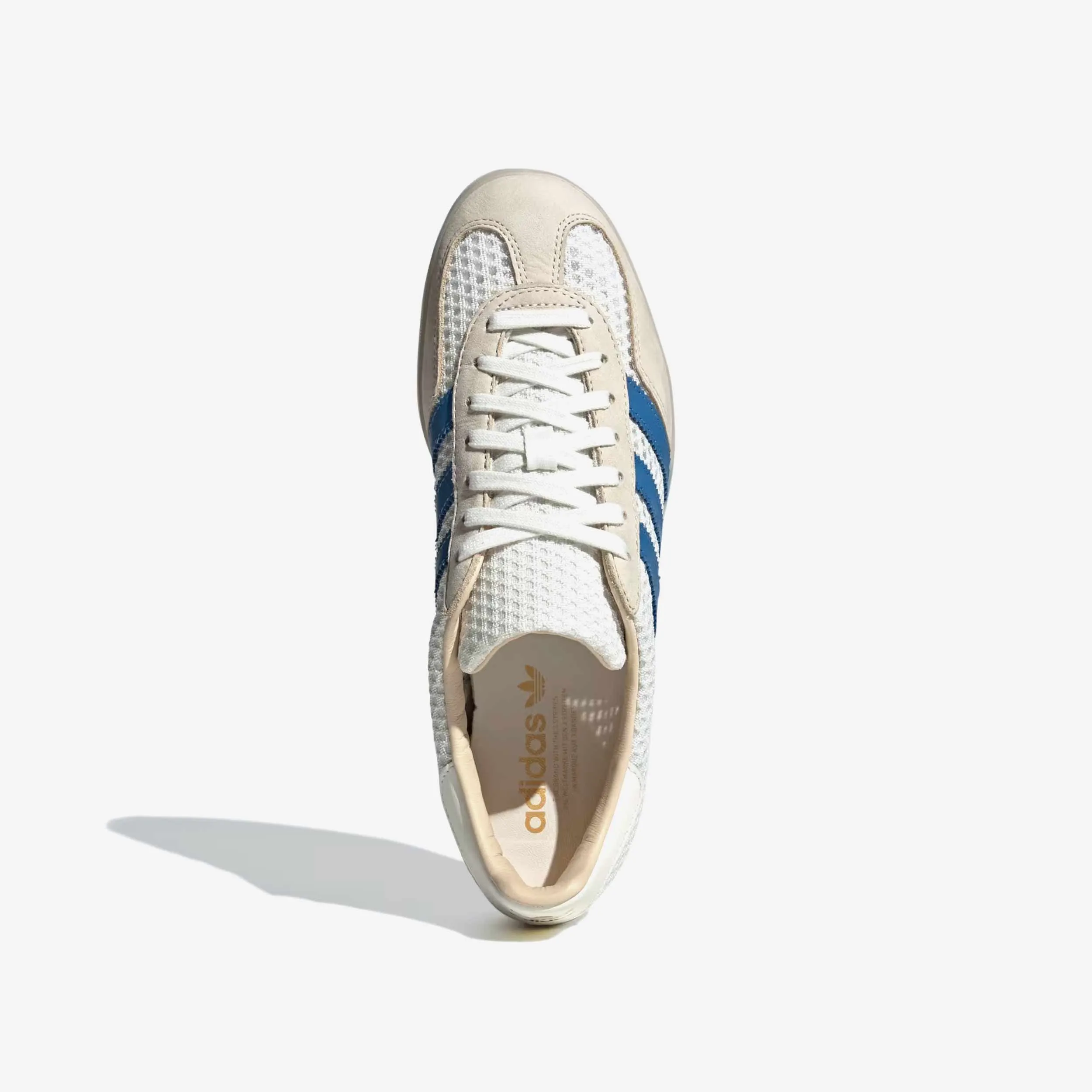 Form Fitting Gazelle Indoor