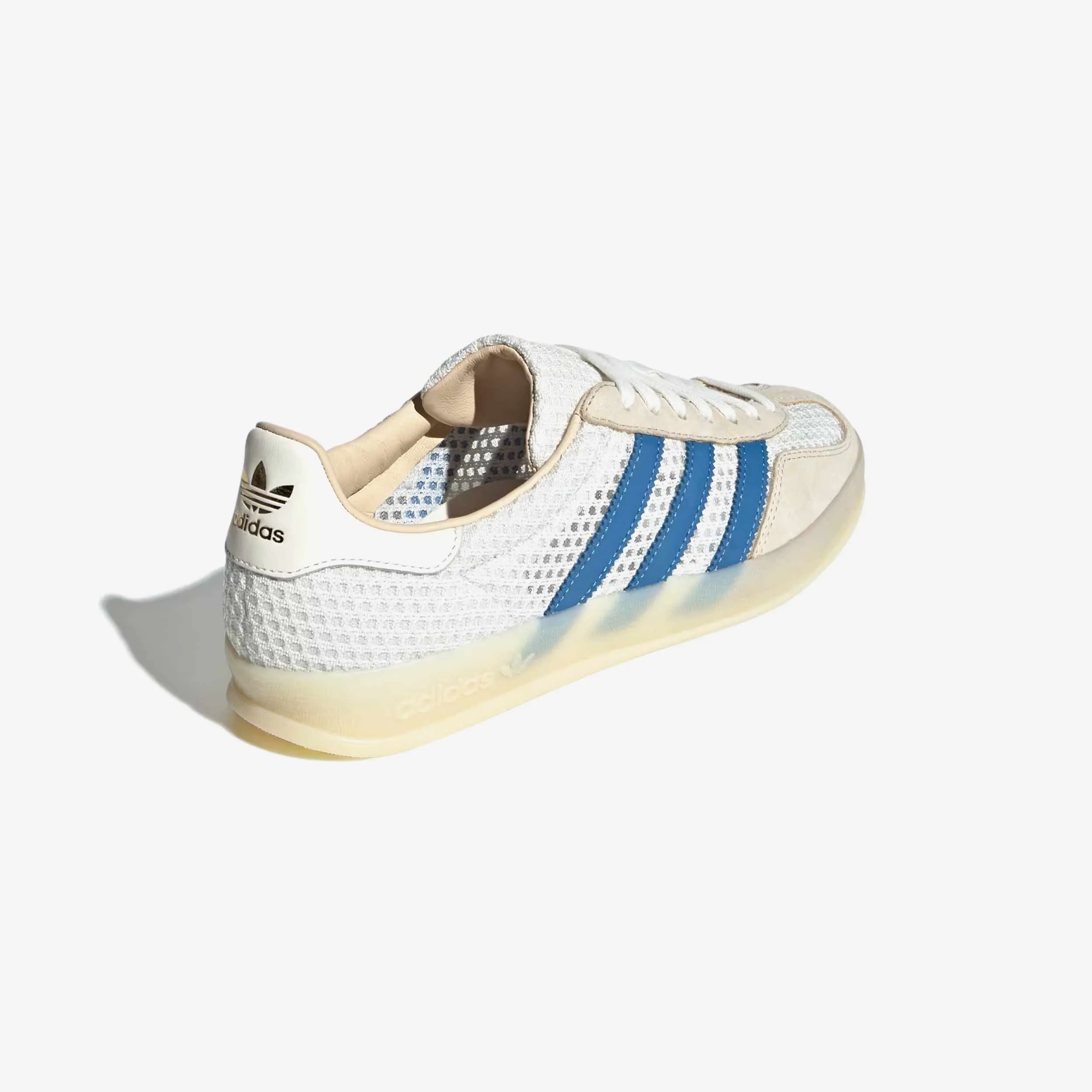Gazelle Indoor Cushioned traction Trail Look