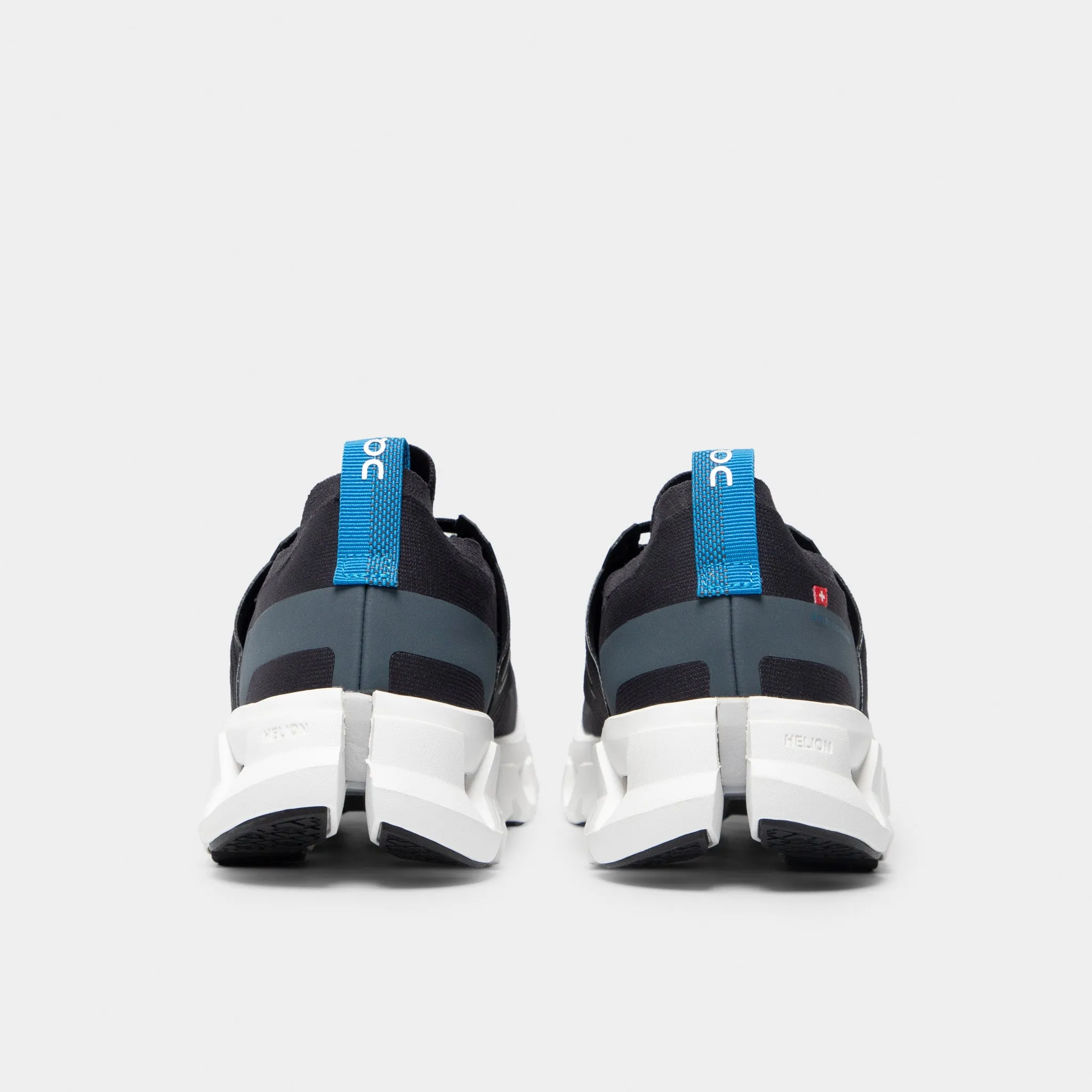 Seamless Fit Work Commute On Cloudswift 4 Black / White