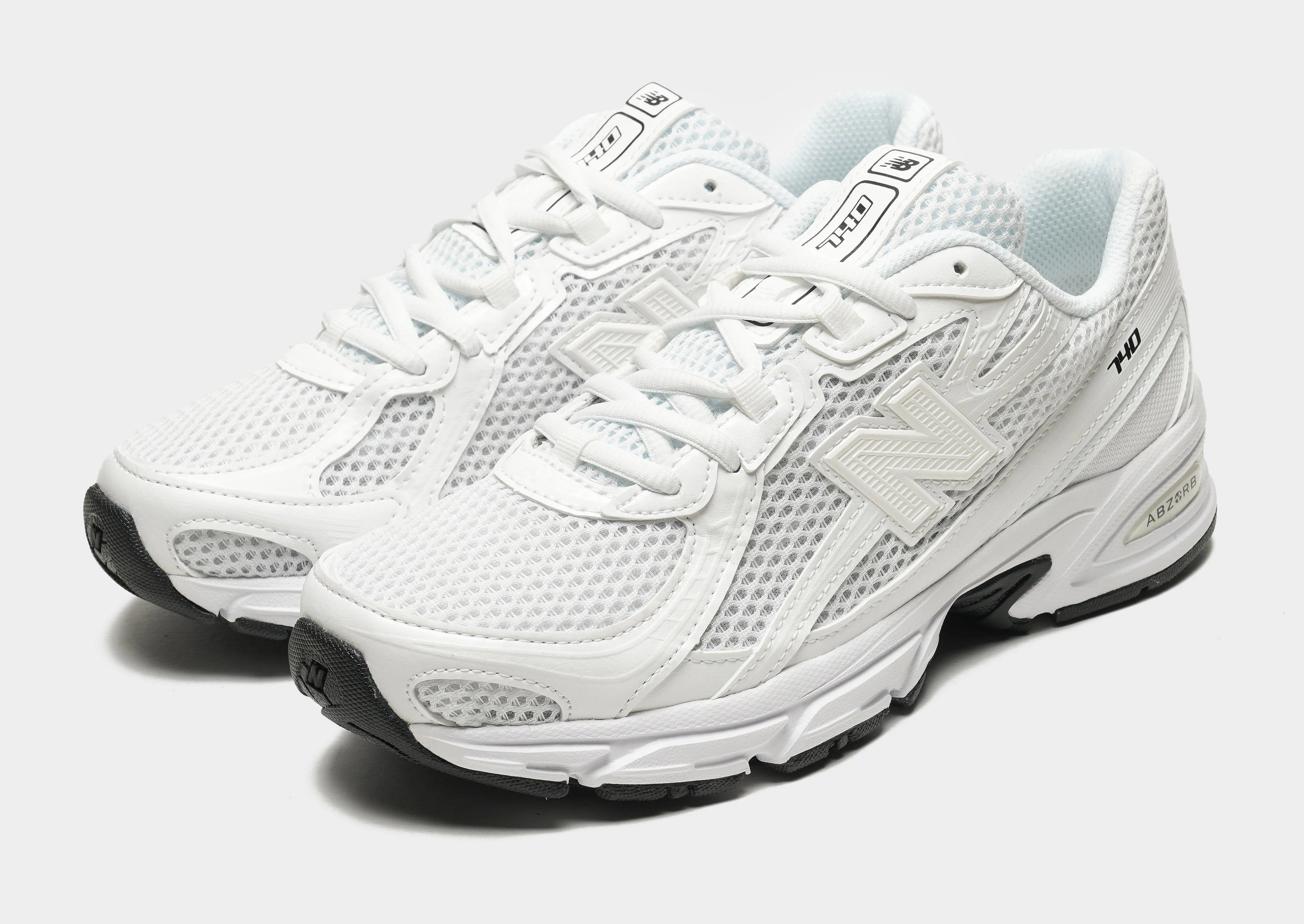 740 Women's fall running shoe environment park running shoe setting
