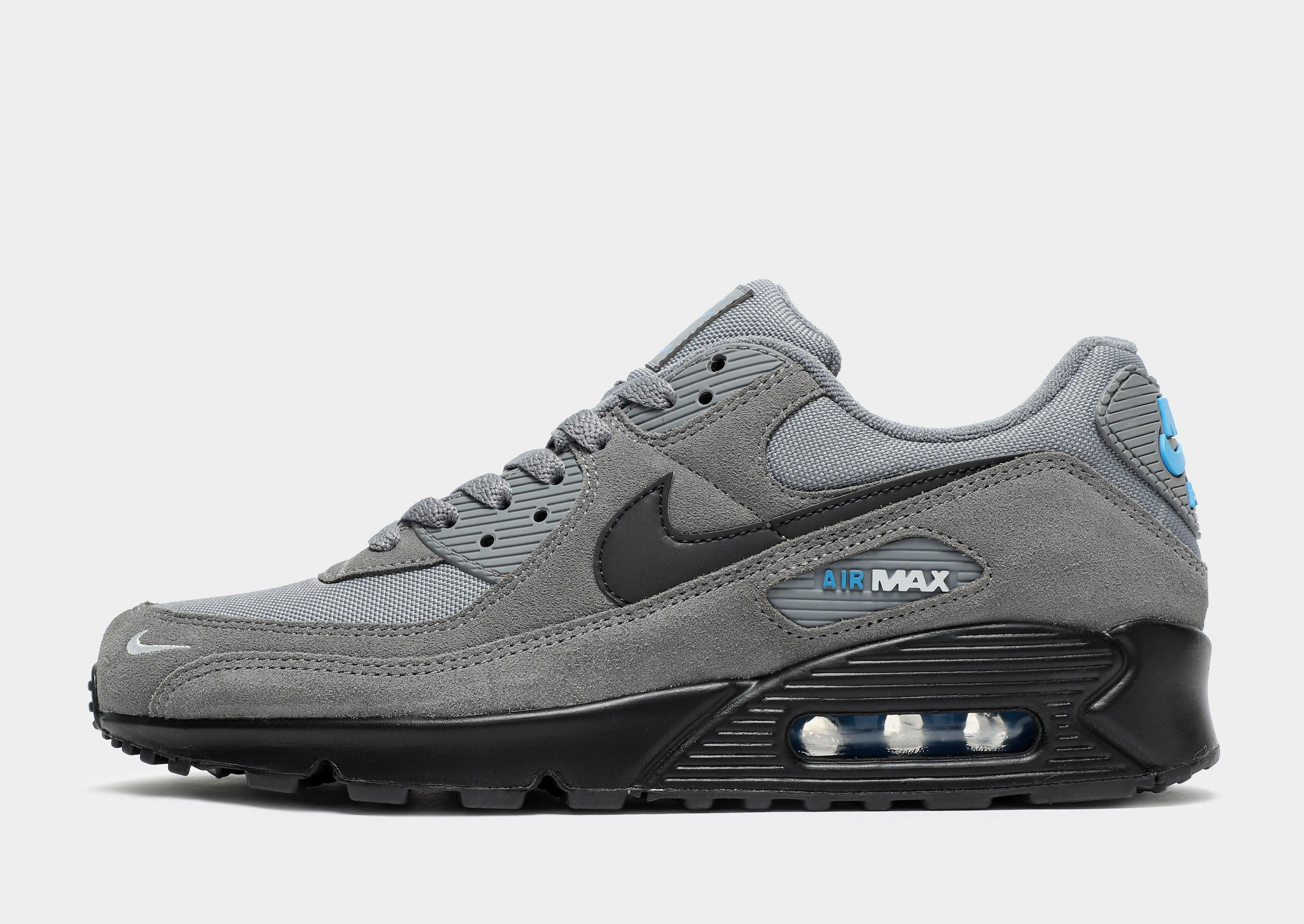 running in the park Air Max 90