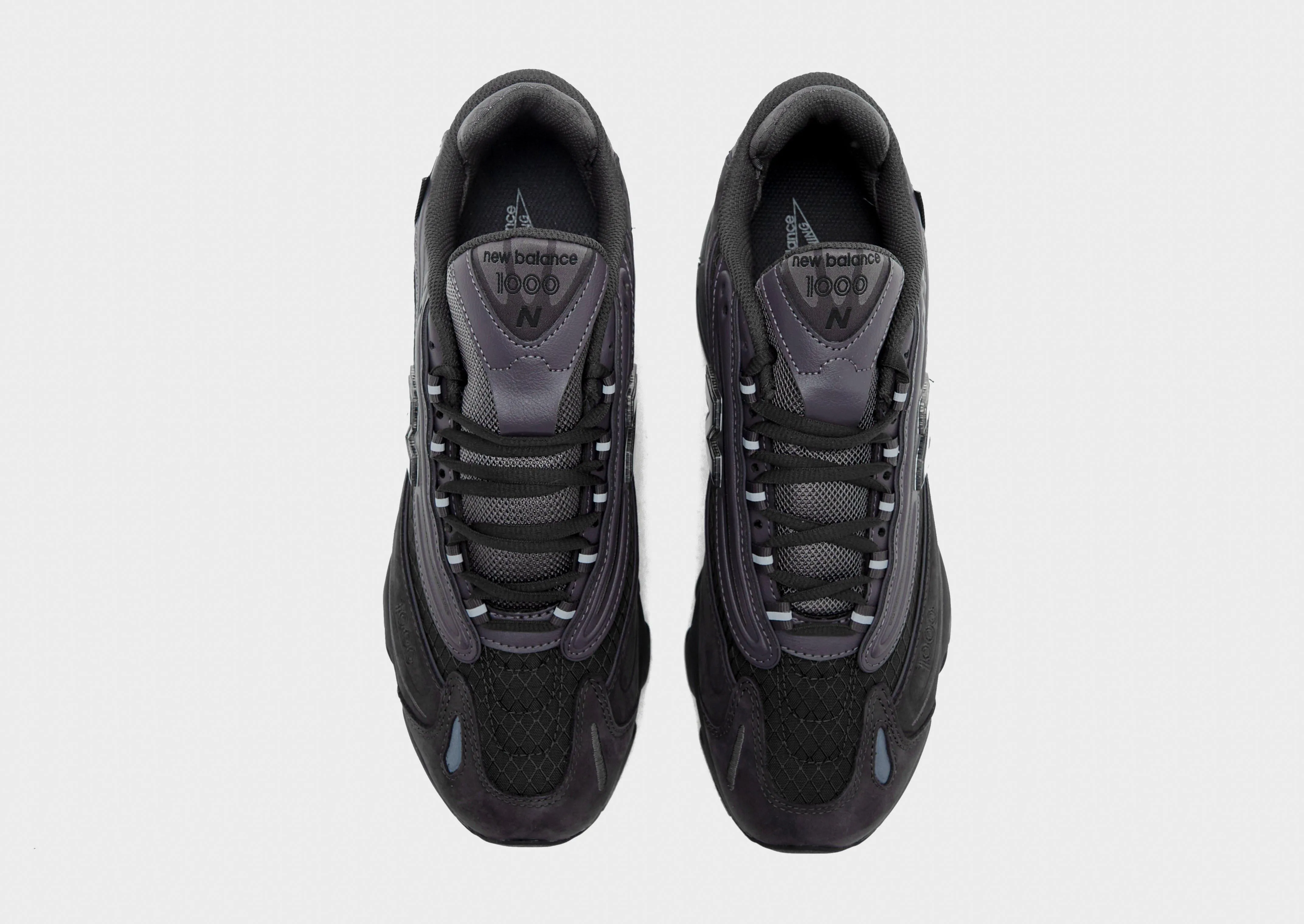 1000 running gait turf shoes
