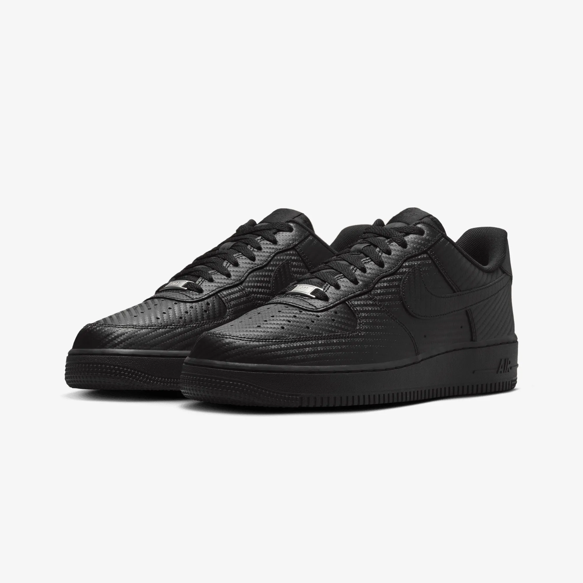 Lightweight Cushioning Tuned Rocker Geometry NIKE | AIR FORCE 1 '07 TEXTURE { BLACK/BLACK