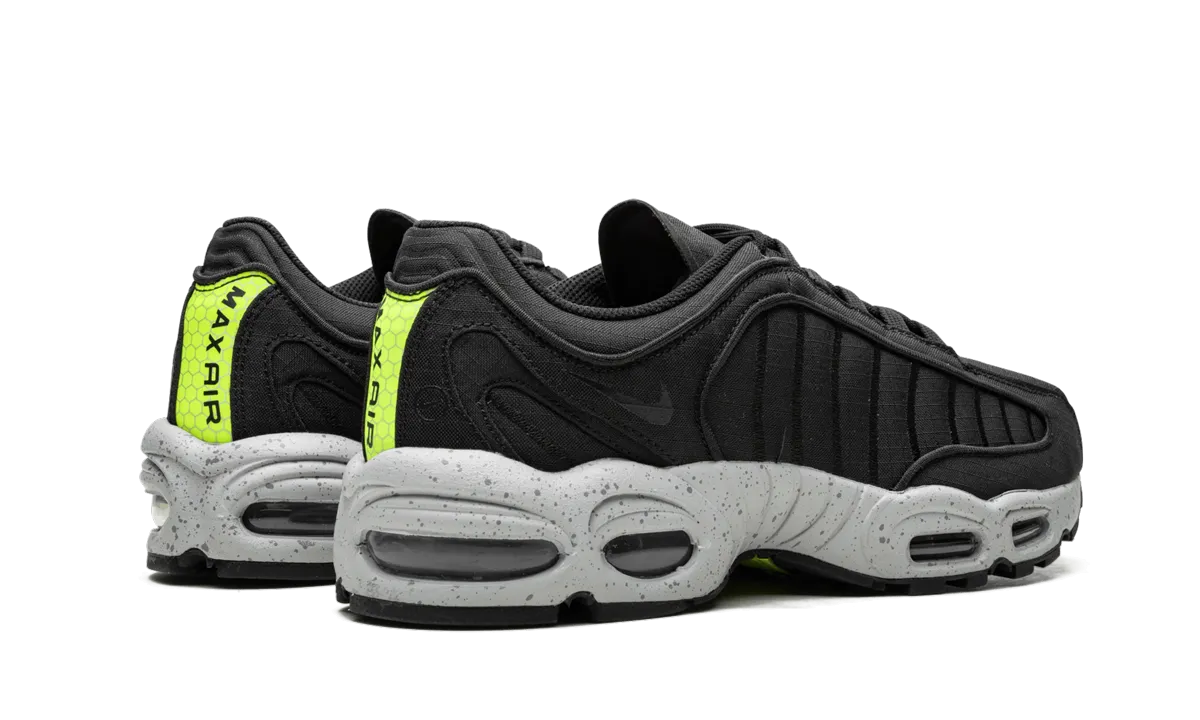 Advanced Flexibility running posture Air Max Tailwind 4 SP "NAVY"