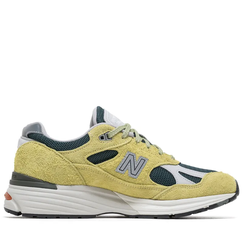 Textured Grip Pattern Eco Friendly Dye Process New Balance Made In UK 991v2 'Grape Sorbet' - Beechnut/Trekking Green