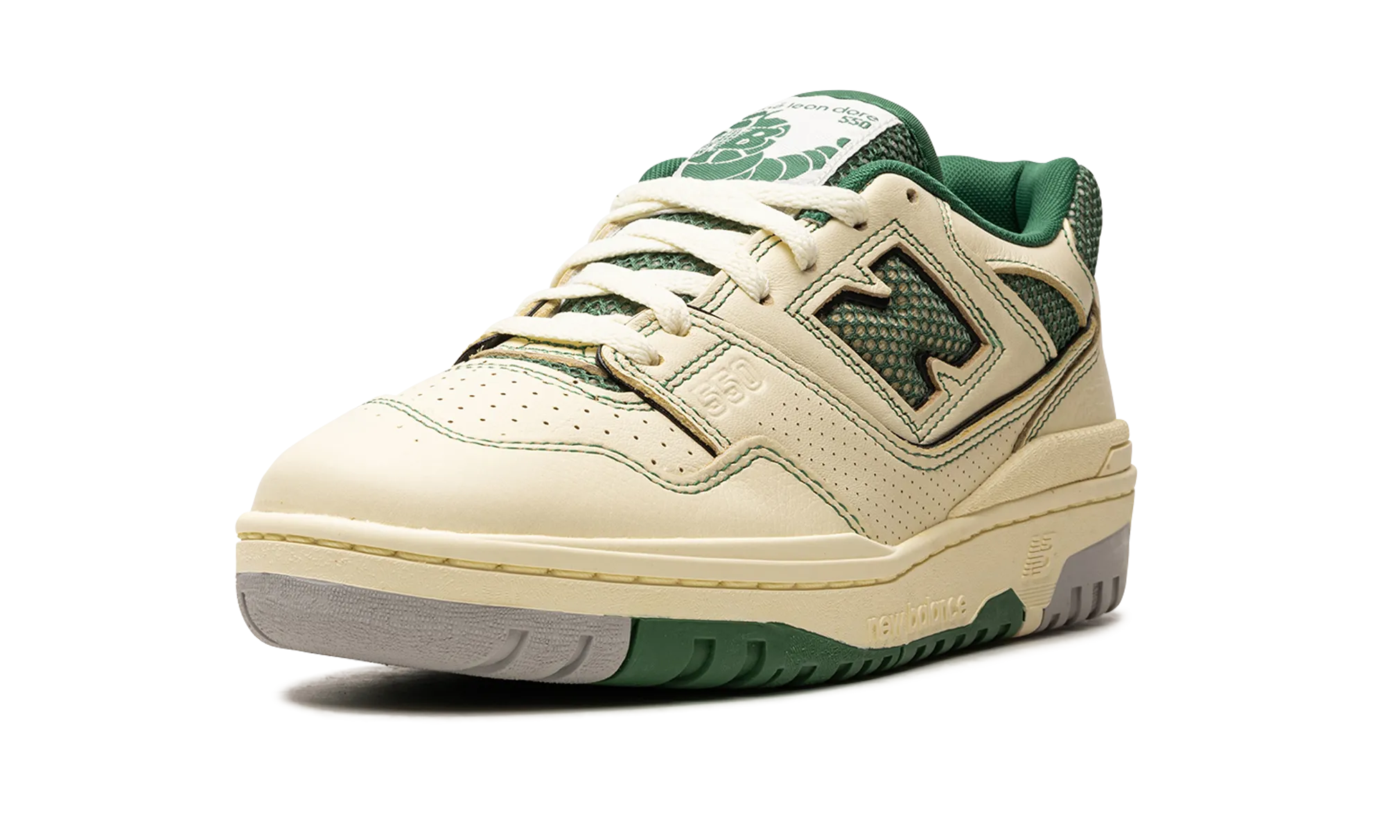 550 "Aim?? Leon Dore - Masaryk Community Gym - Green" advanced runners running for a form of meditation