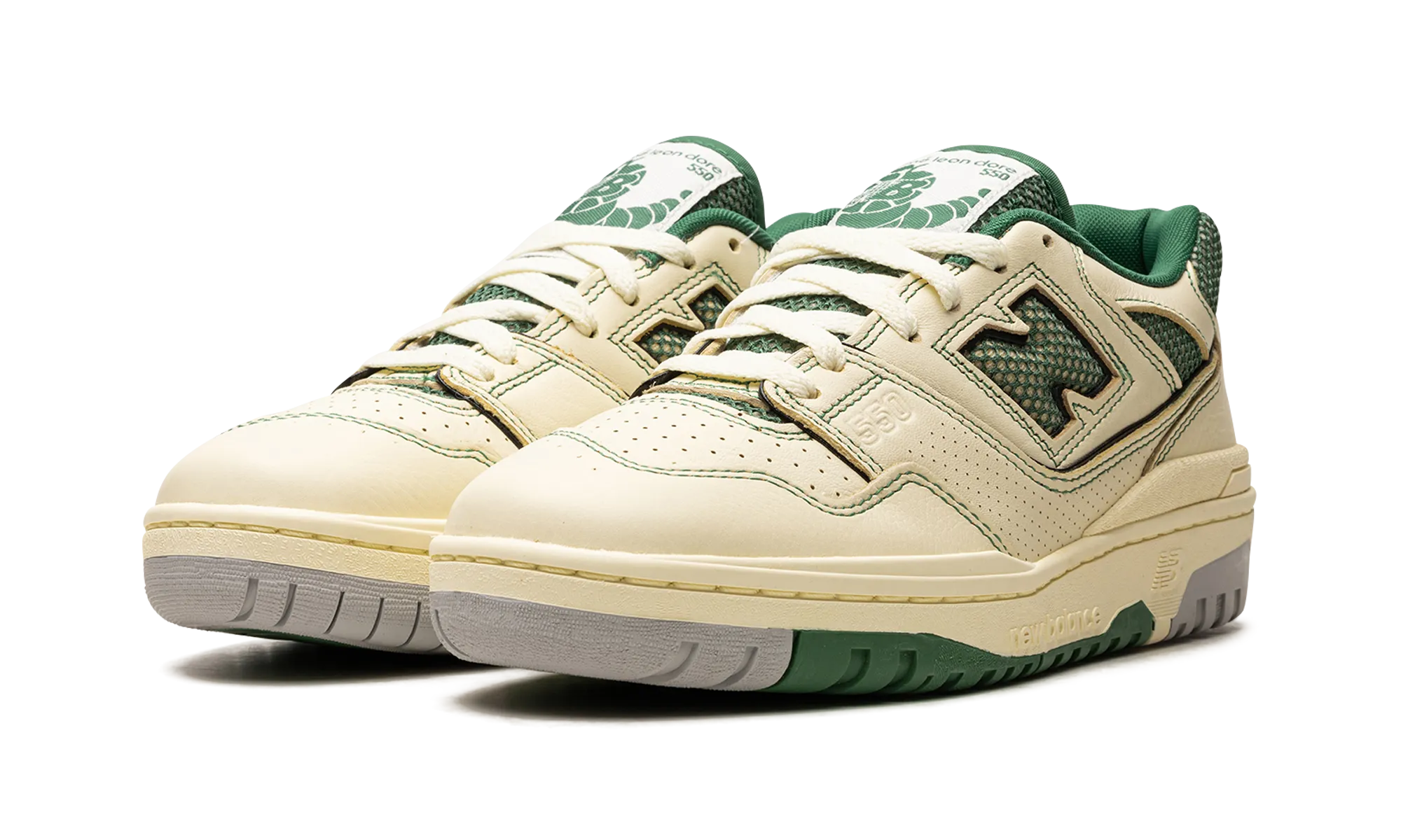 550 "Aim?? Leon Dore - Masaryk Community Gym - Green" anti - microbial shoes
