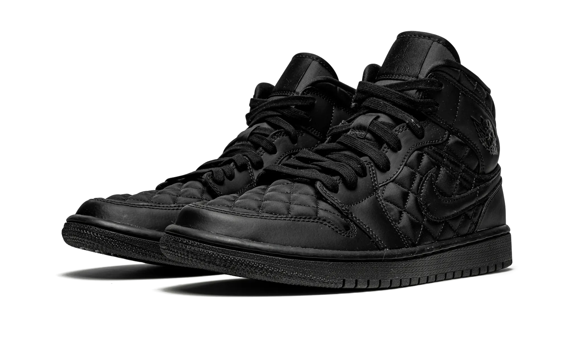 AIR JORDAN 1 MID QUILTED WMNS "Black" High Top Look