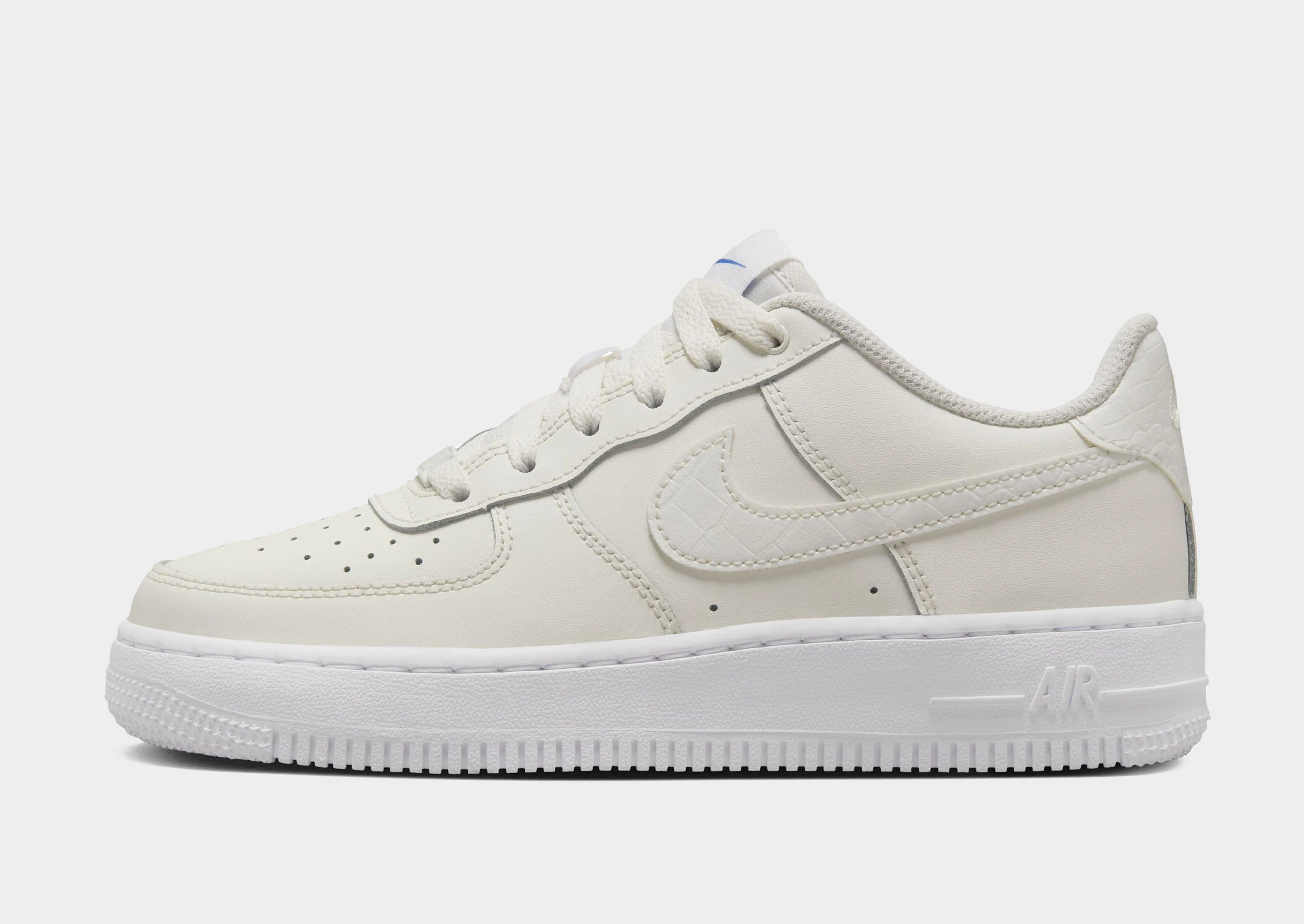 Air Force 1 LV8 Junior's Effortless Walk Fit Daily