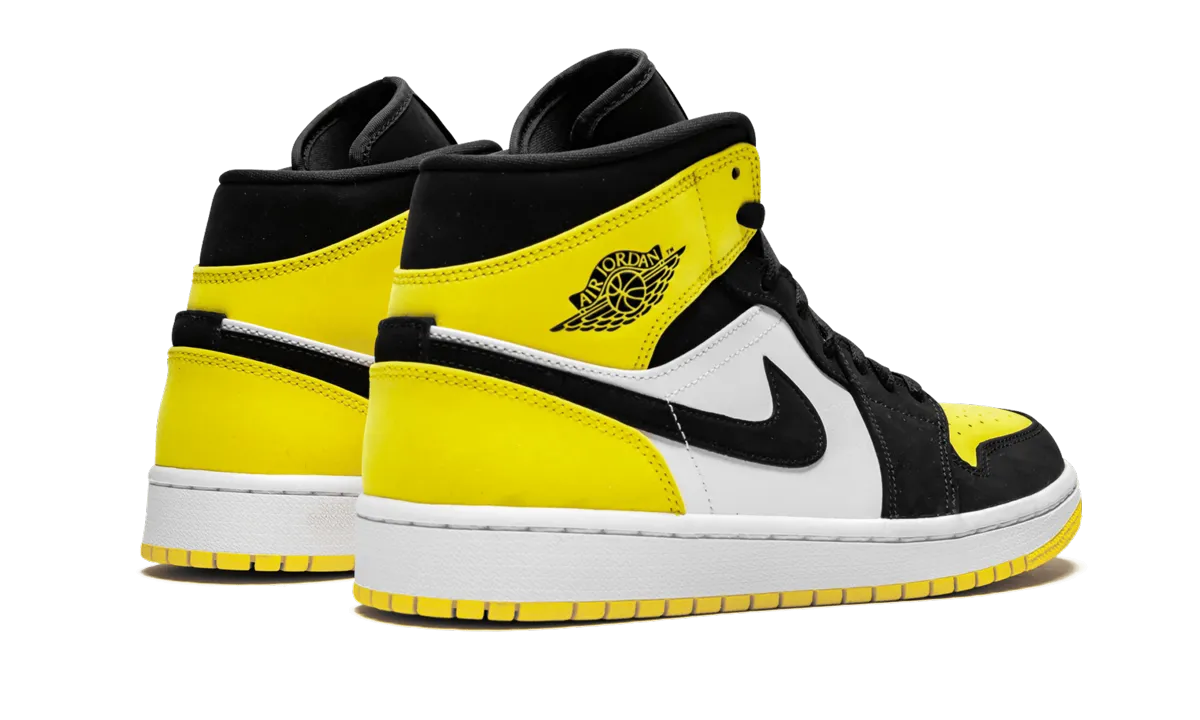 Air Jordan 1 Mid SE "Yellow Toe" Molded Heel Cushion Sophisticated piece