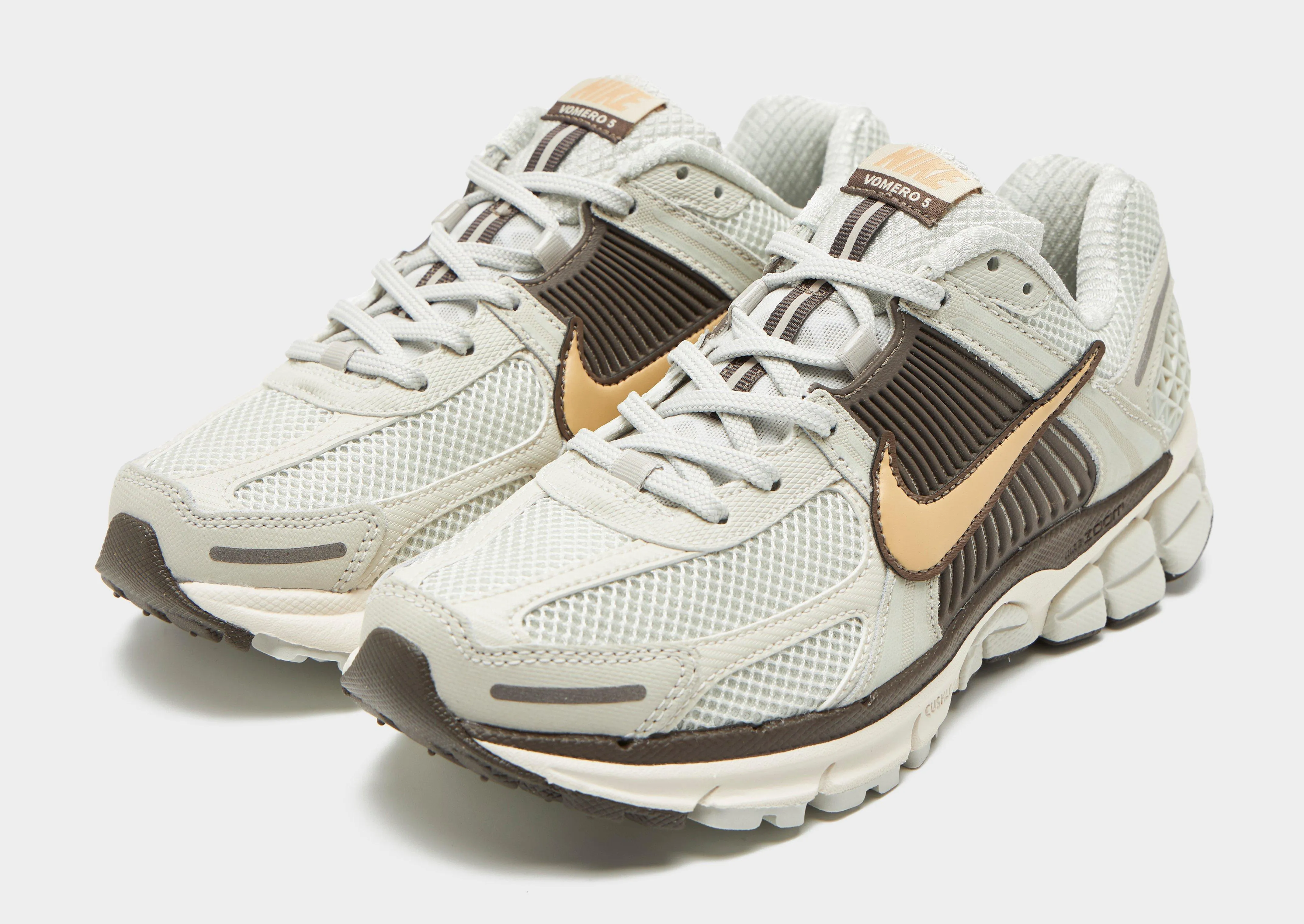 Zoom Vomero 5 Women's hikers' shoes reinforced - areas