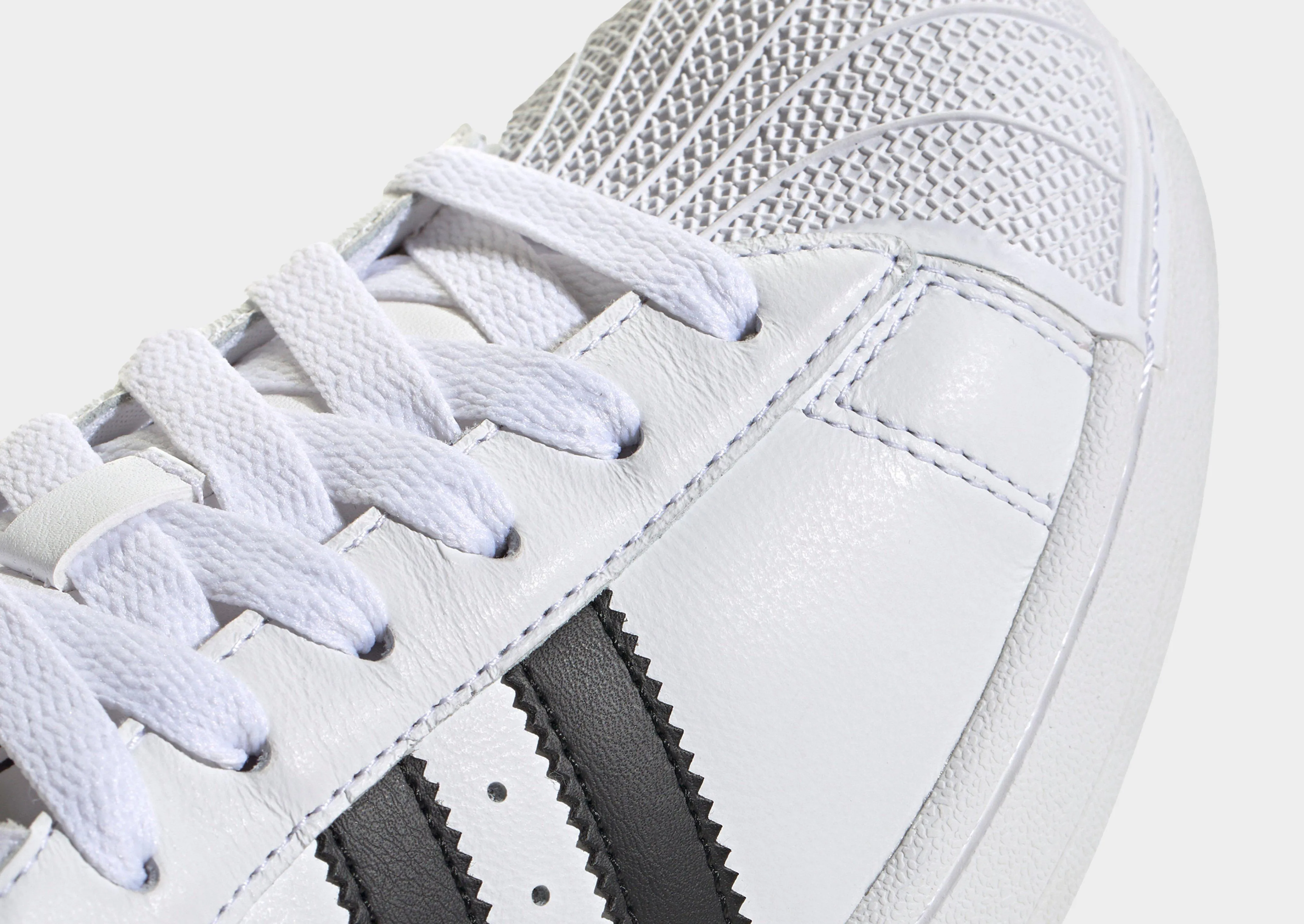Cushioned Tongue Hybrid Wear Superstar II
