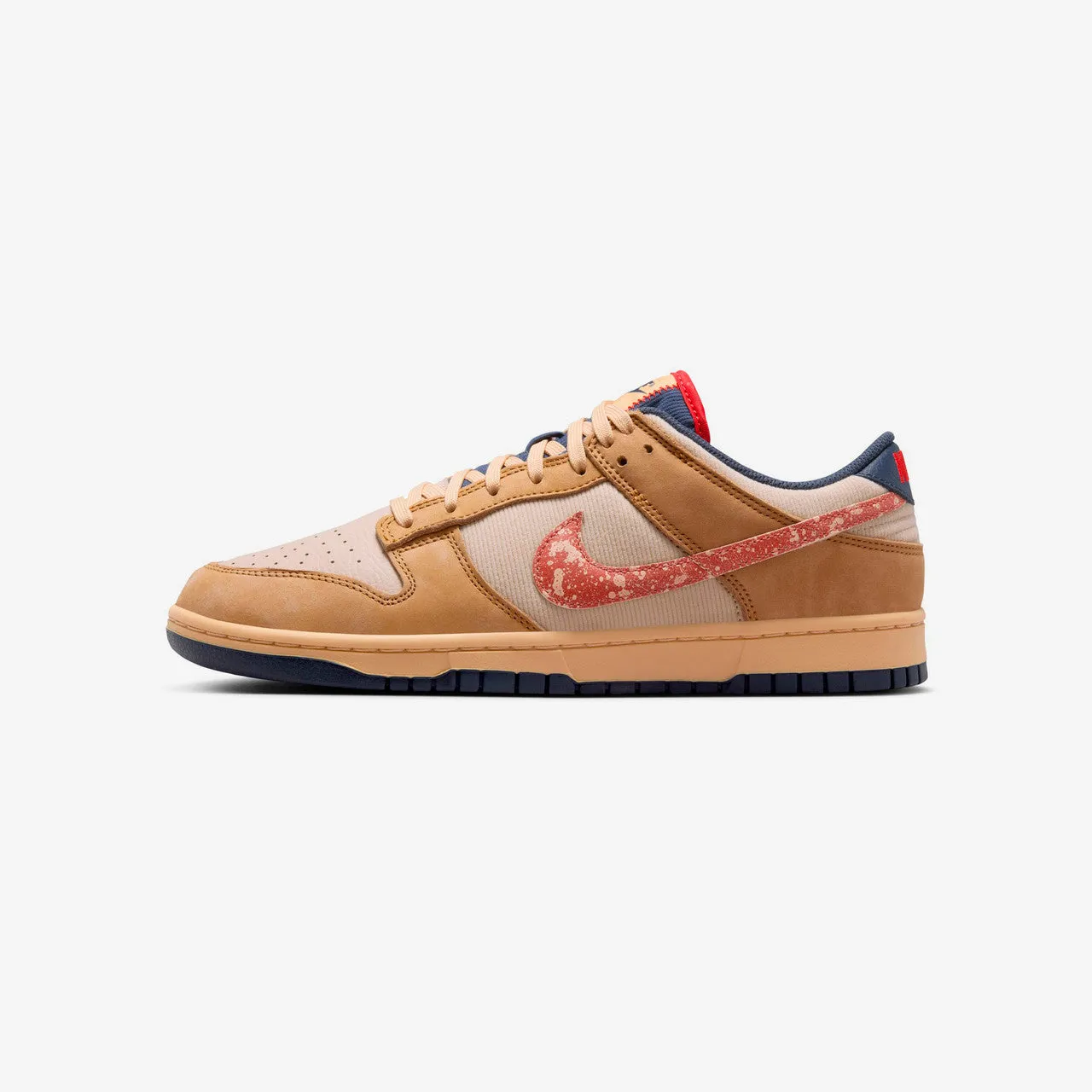 Airflow Channel Tech Multidirectional Flex Dunk Low Retro SE