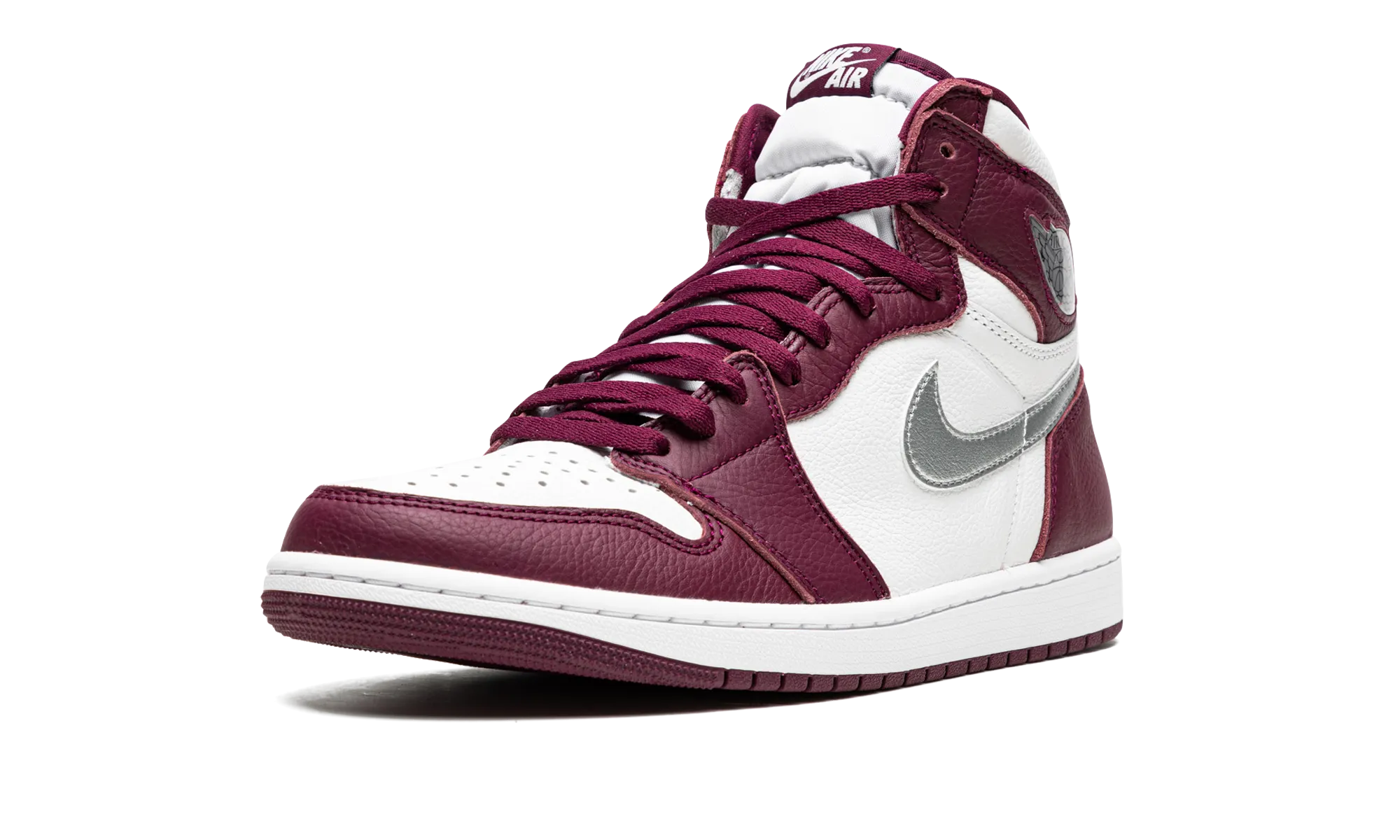 Air Jordan 1 Retro High OG "Bordeaux" All   Terrain Shock absorption system