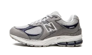 2002R "thisisneverthat - 2022 Downtown Run" running in a chairlift area shoes
