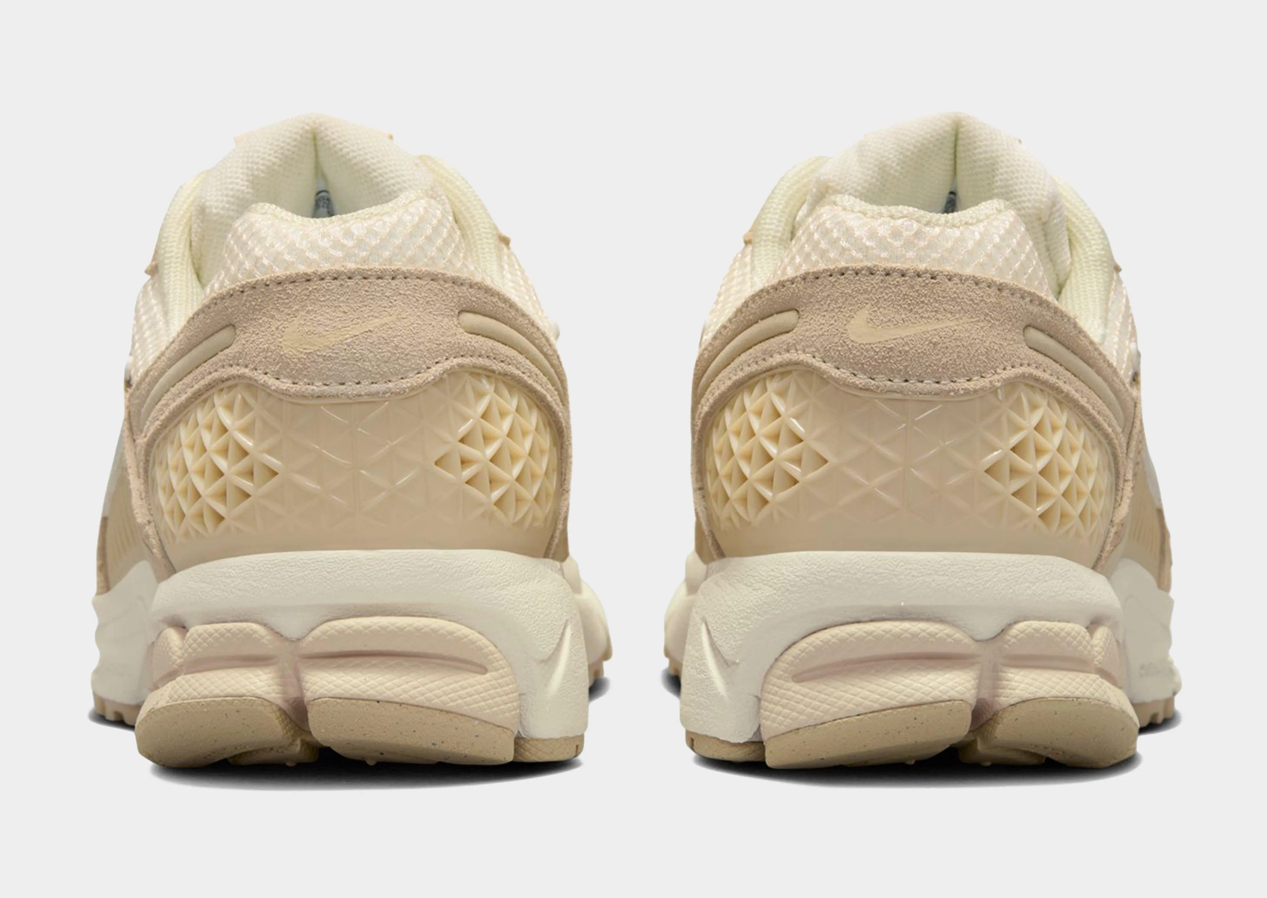 weekend runners Vomero 5 Women's