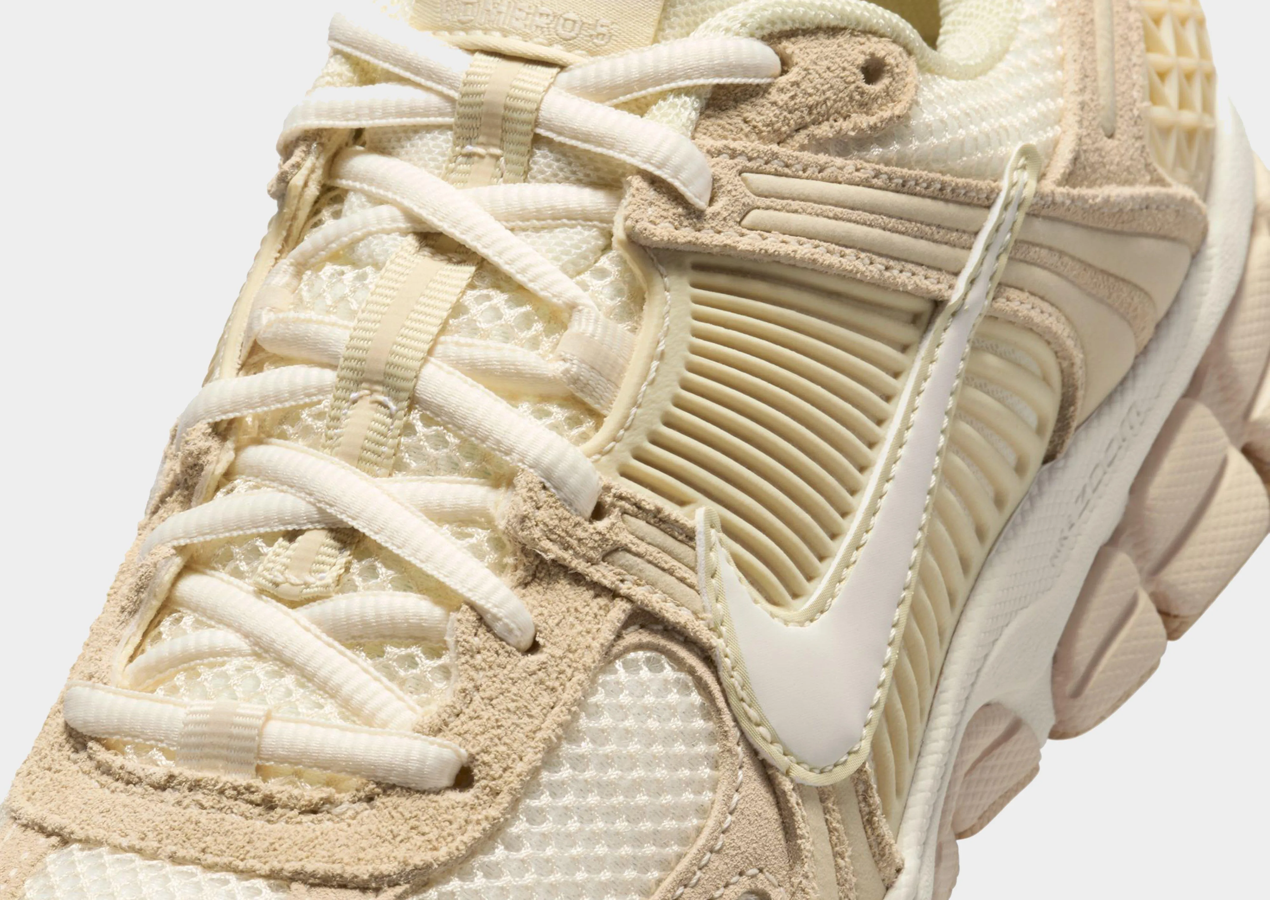 Performance shoes Lightweight Lining Vomero 5 Women's