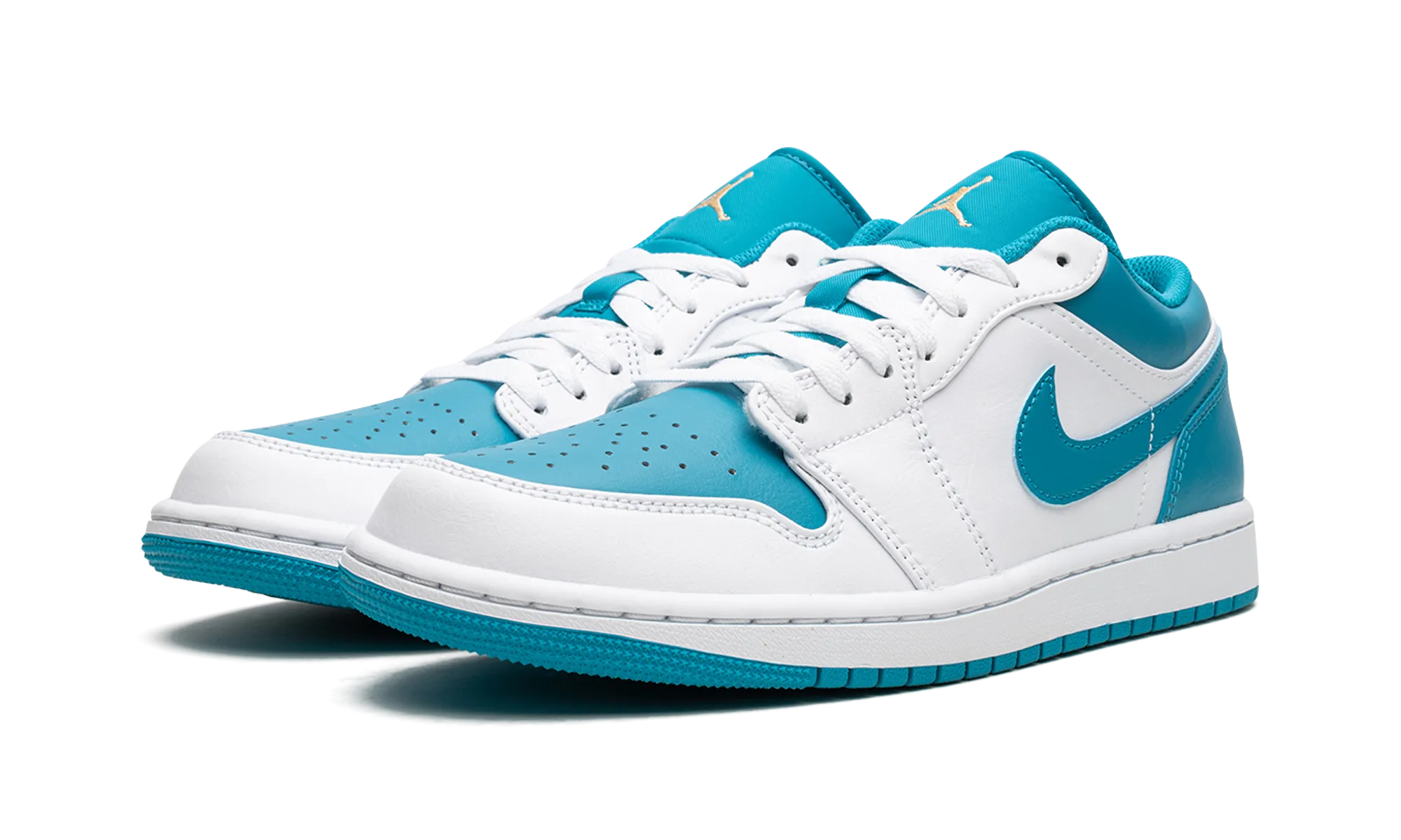 Air Jordan 1 Low "Aquatone" Sleek Profile