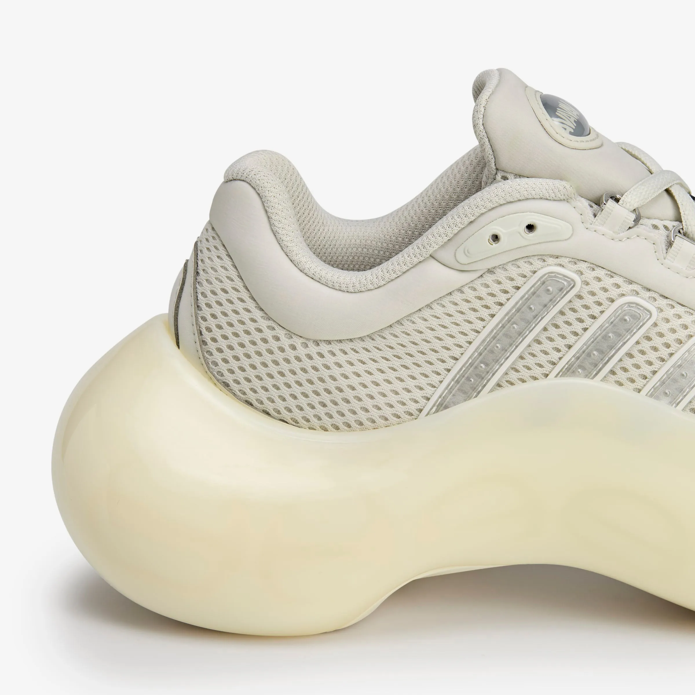 Wmns Megaride Moonrubber x Avavav Lifestyle Fit Balanced Design