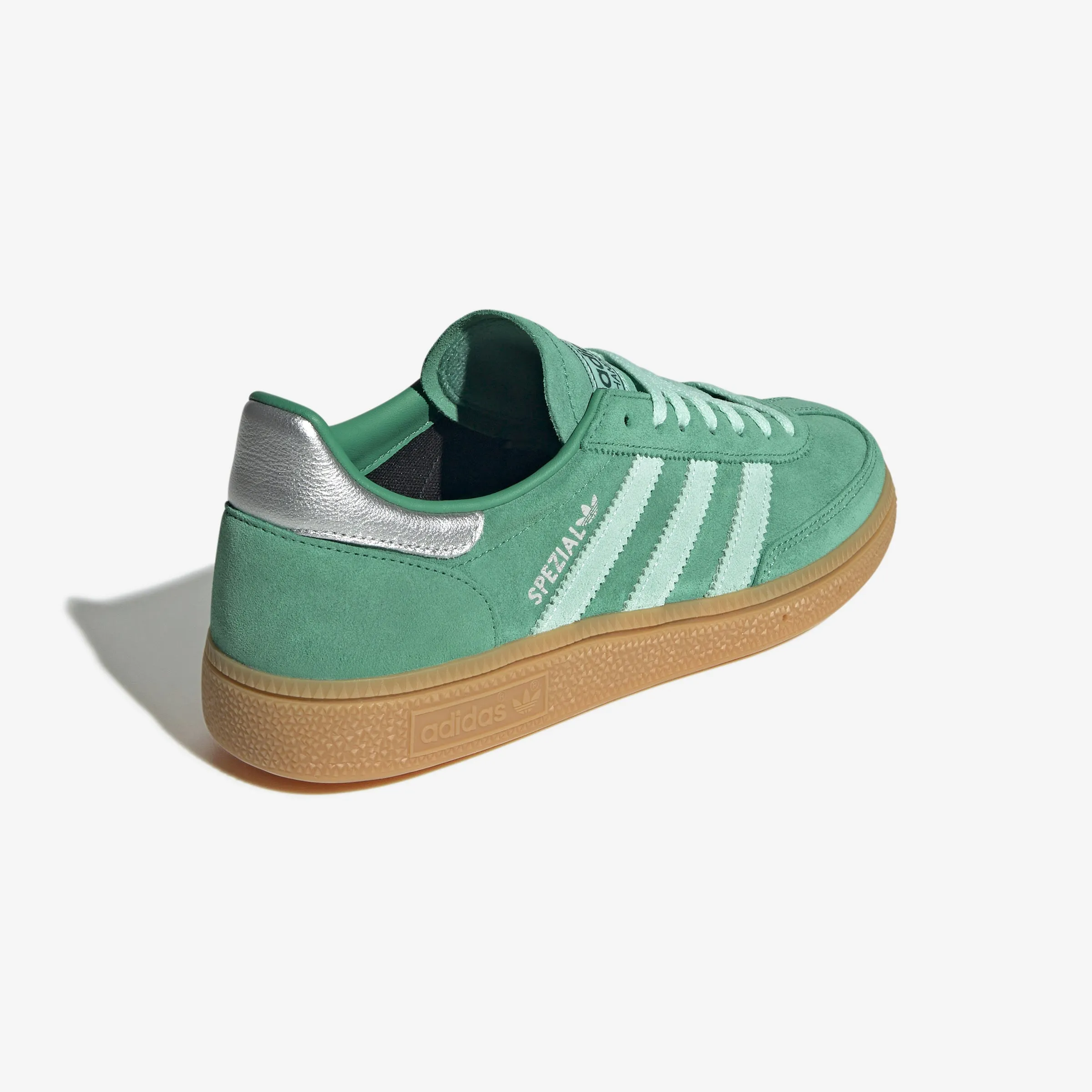 Minimalist Aesthetic Lean Fit Wmns Handball Spezial
