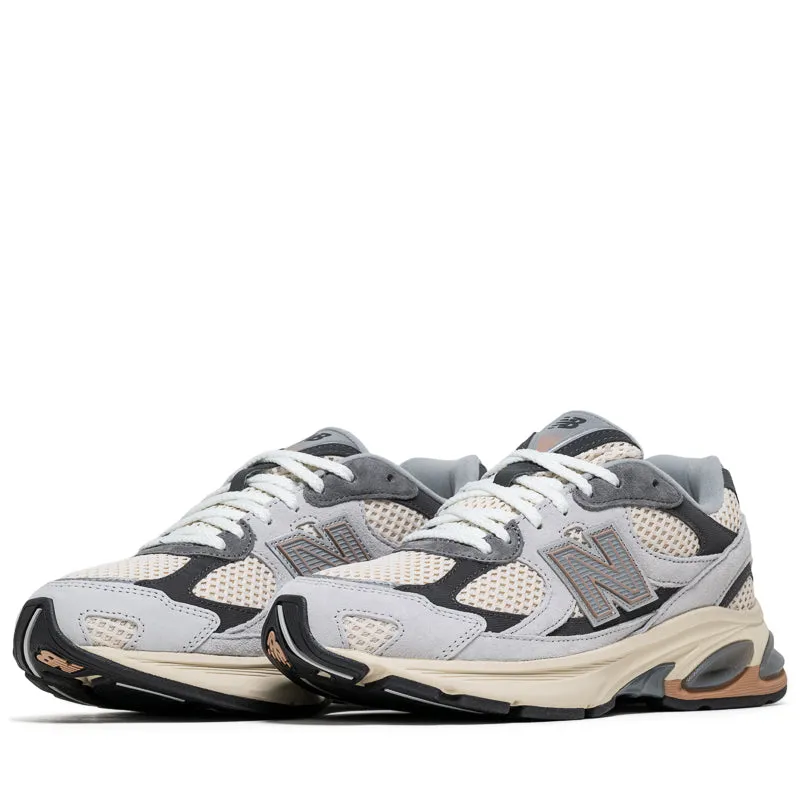New Balance 2010 - Brighton Grey/Linen Microfiber Heel Counter