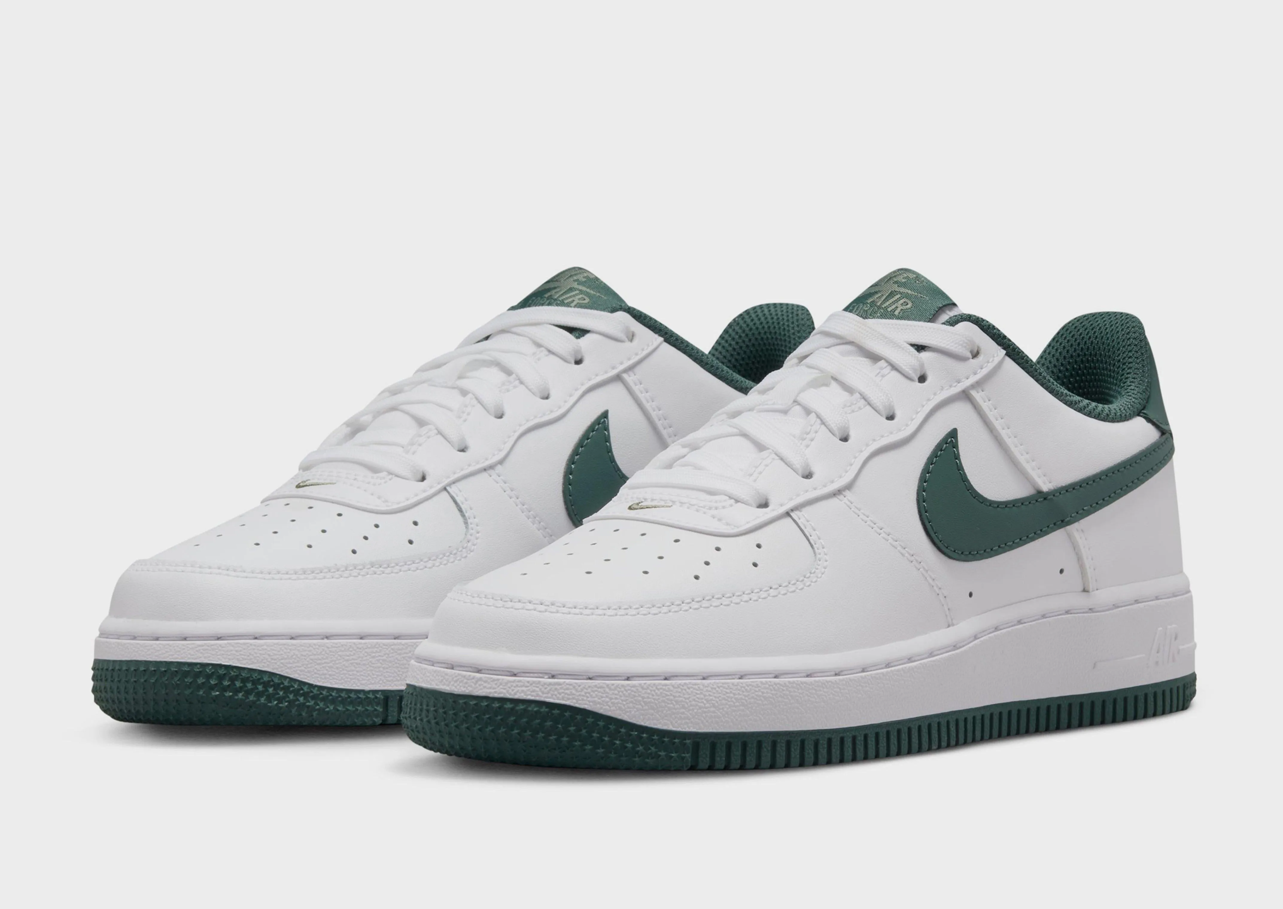 Long distance Air Force 1 Junior's