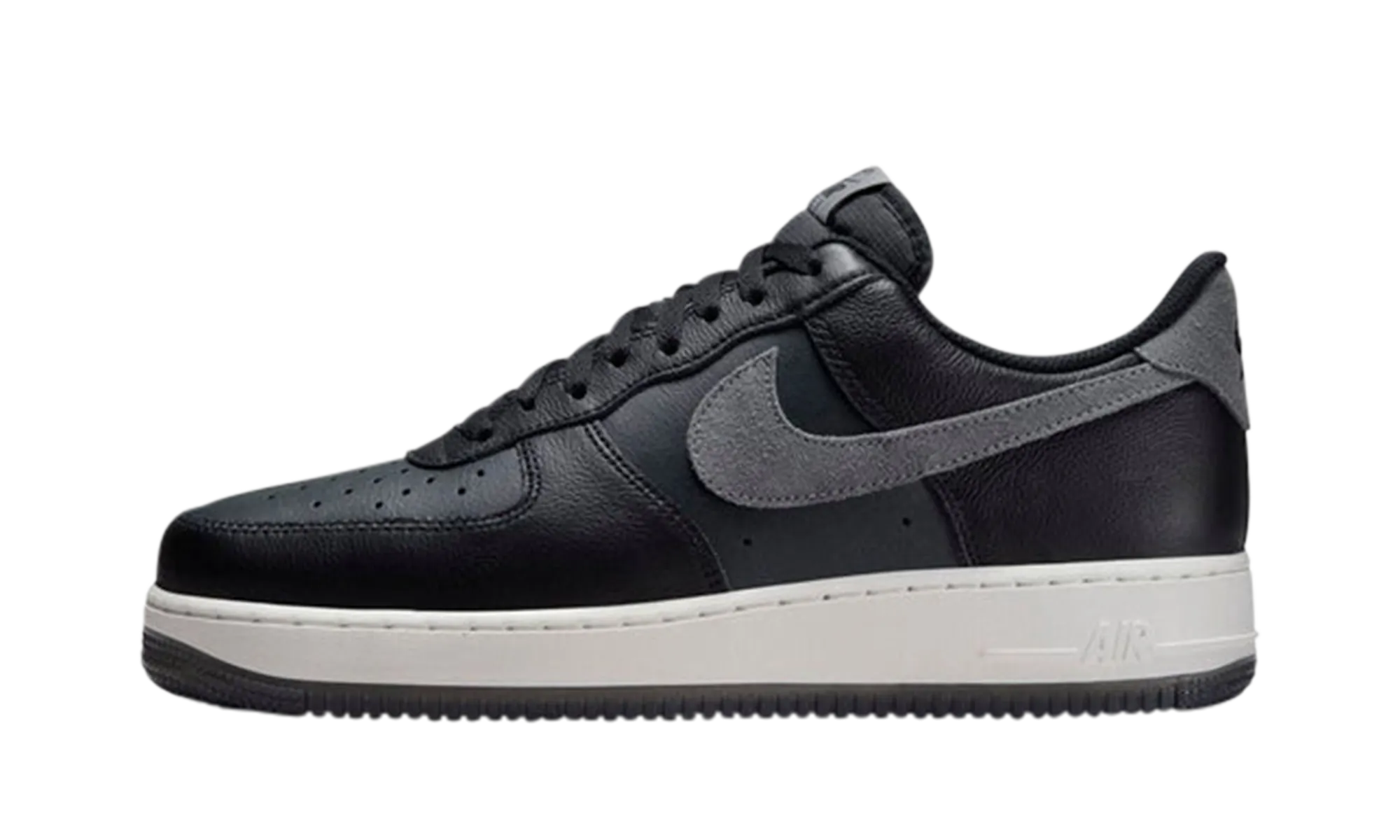 Sleek Profile On The Move Fit Air Force 1 '07 LV8 "Black"