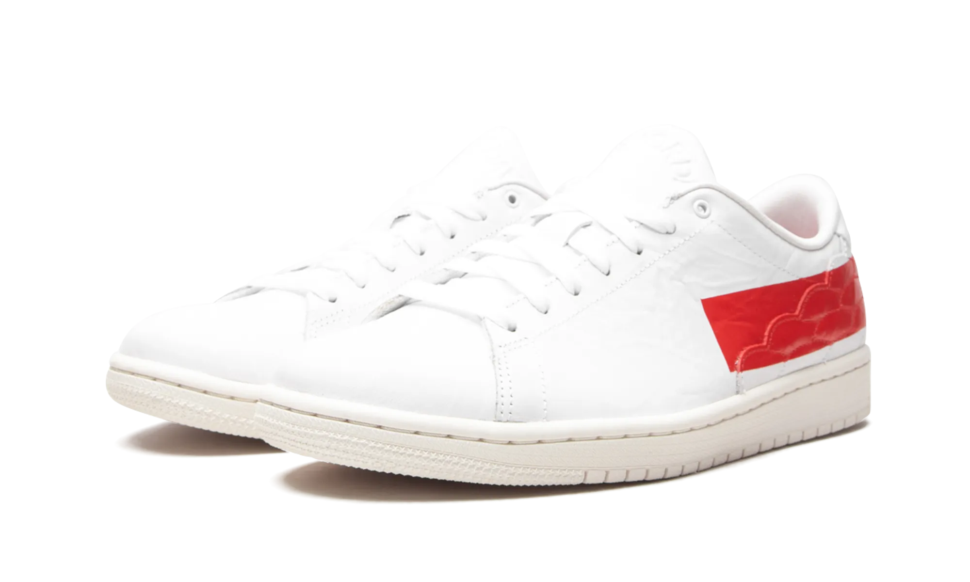 Air Jordan 1 Centre Court "University Red" Outdoor Motion