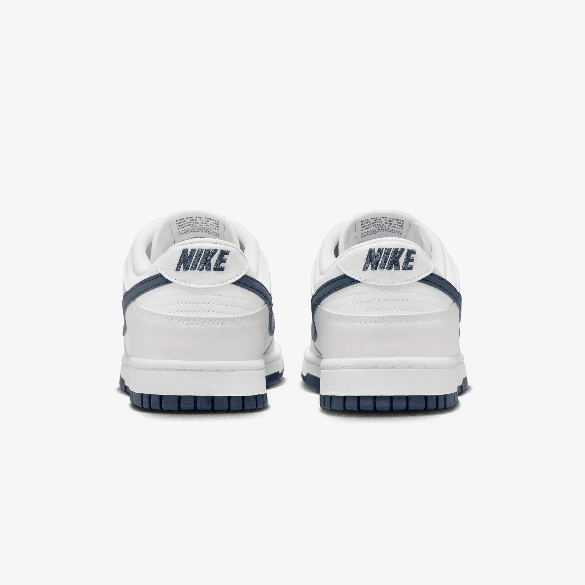 NIKE | DUNK LOW RETRO { SUMMIT WHITE/MIDNIGHT NAVY-PLATINUM TINT Lightweight Gear Retro-inspired support