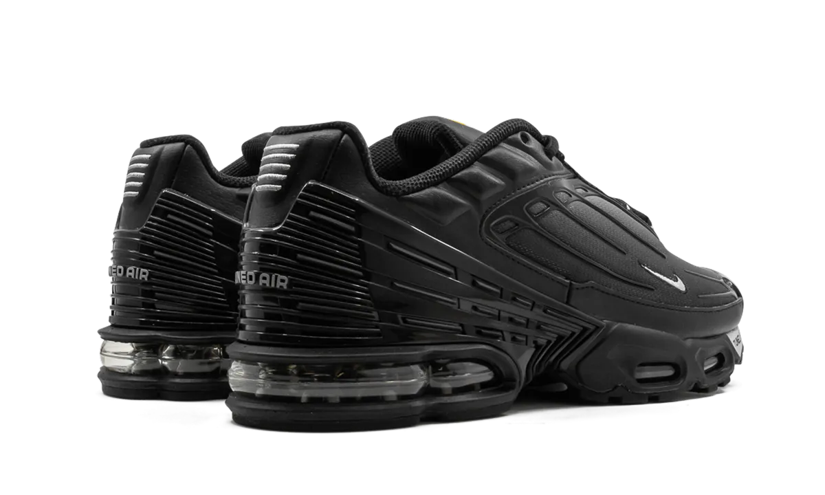 Air Max Plus 3 "TRIPLE BLACK" easy - to - clean shoe feature Foot Arch Support