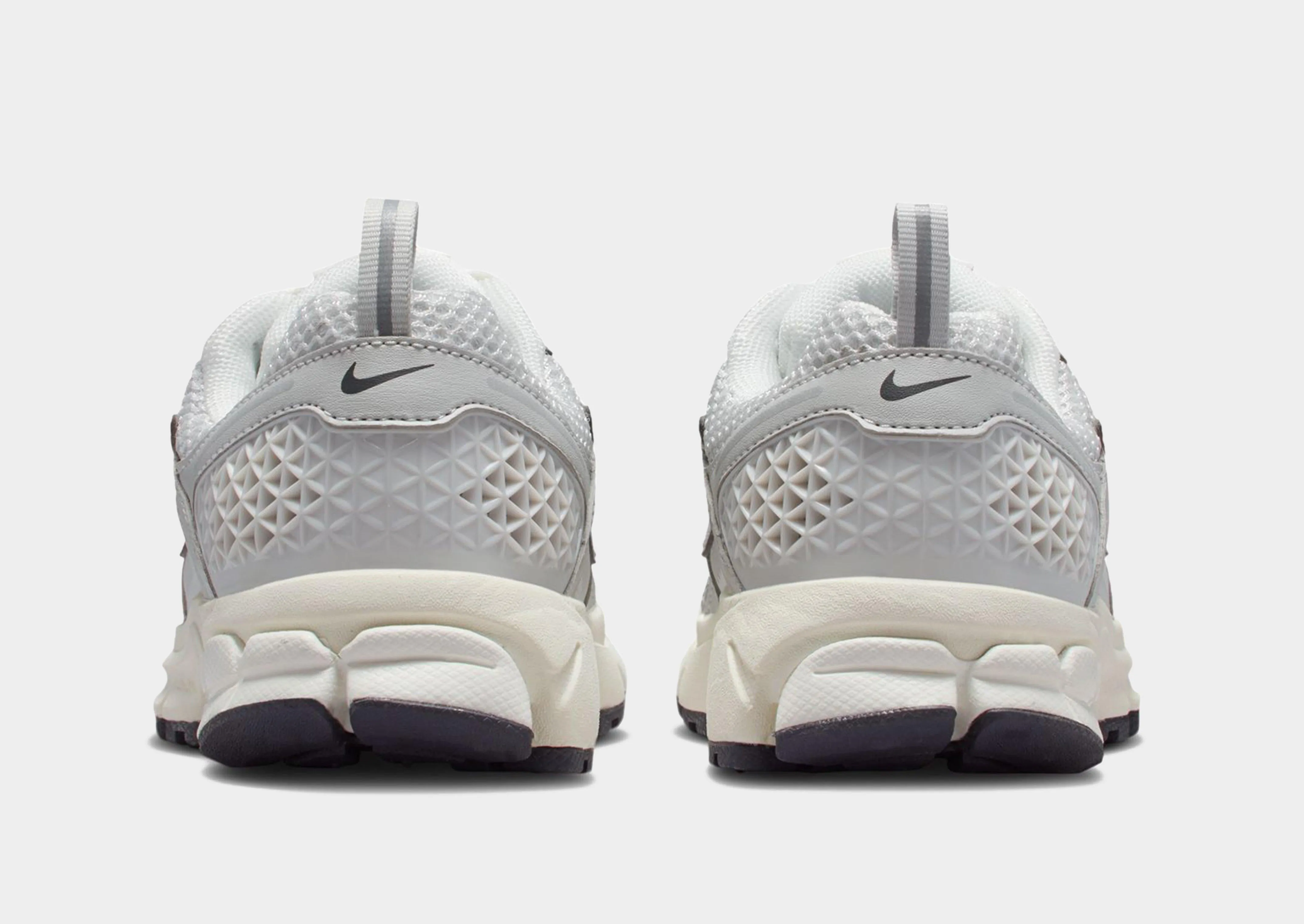 Vomero 5 Junior's posture - correcting shoes