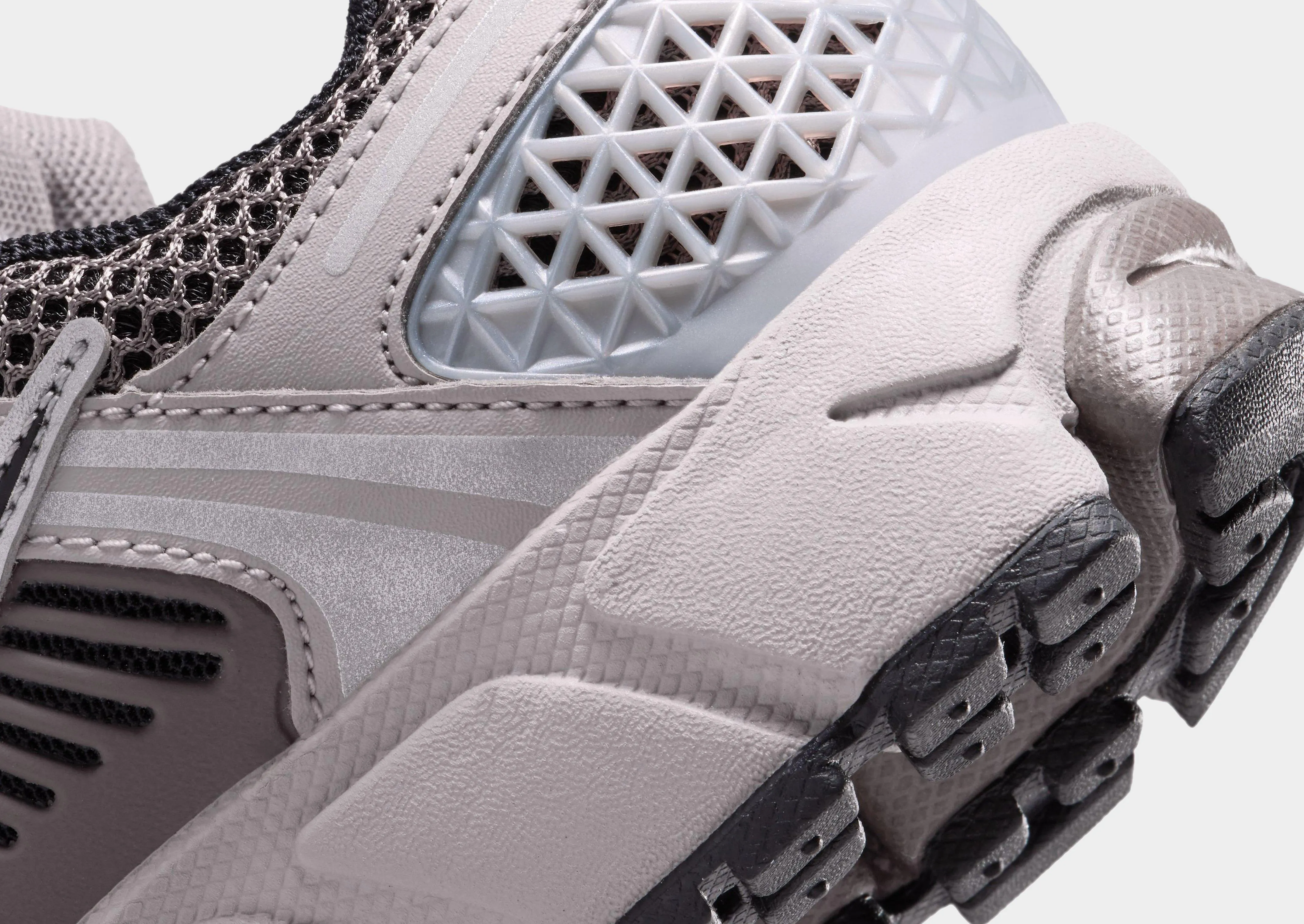 Vomero 5 Junior's Durable - stitching