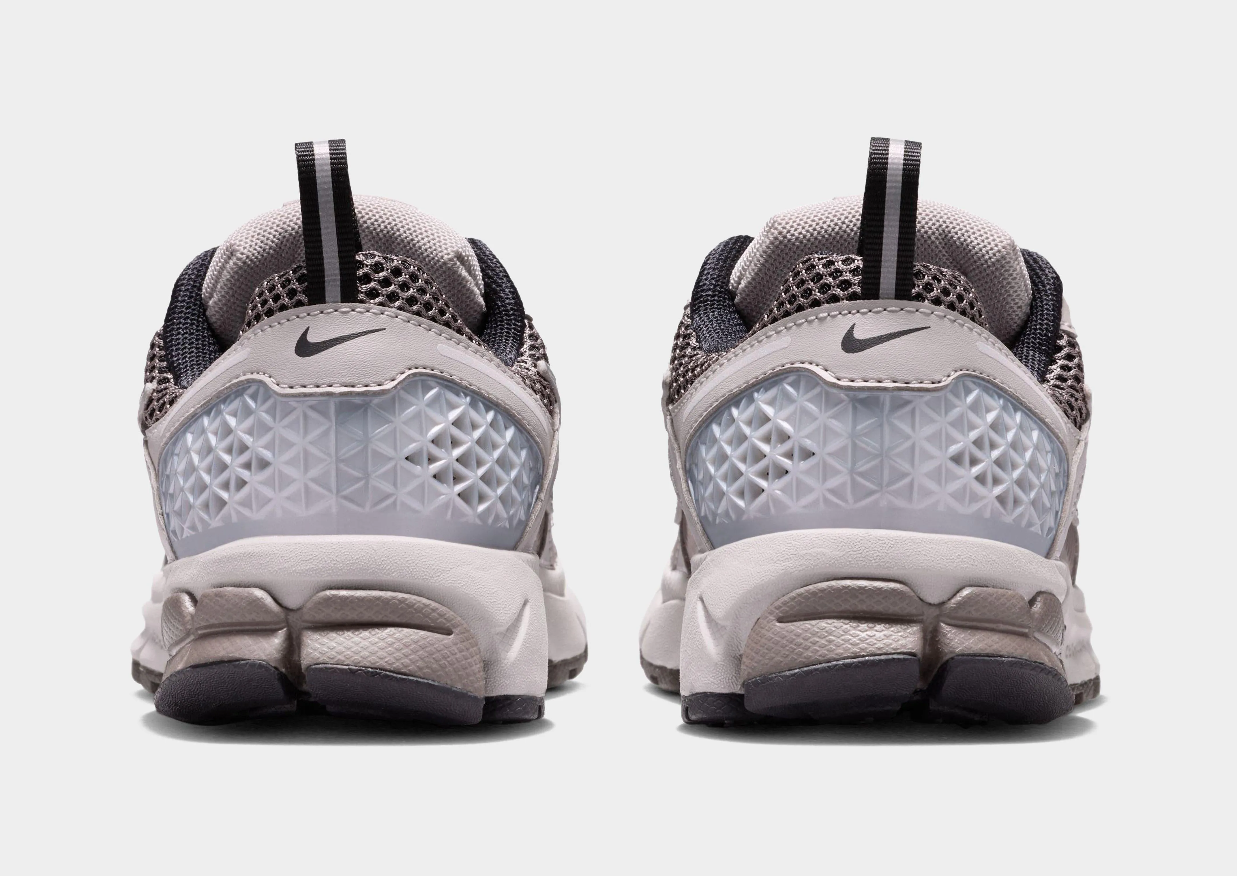 Vomero 5 Junior's running on track shoes